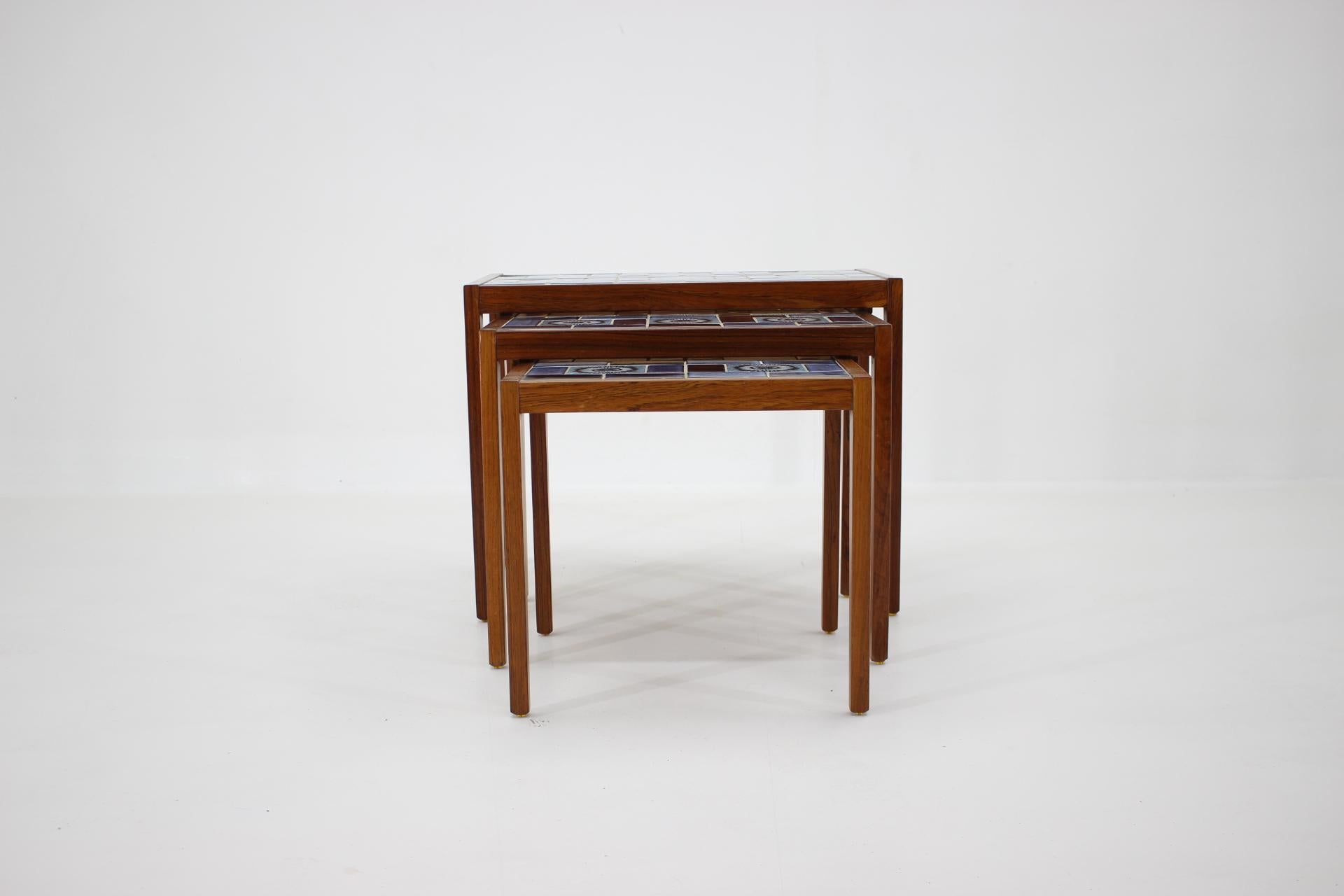 Danois Tables gigognes en céramique en carreaux des années 1960, Danemark en vente