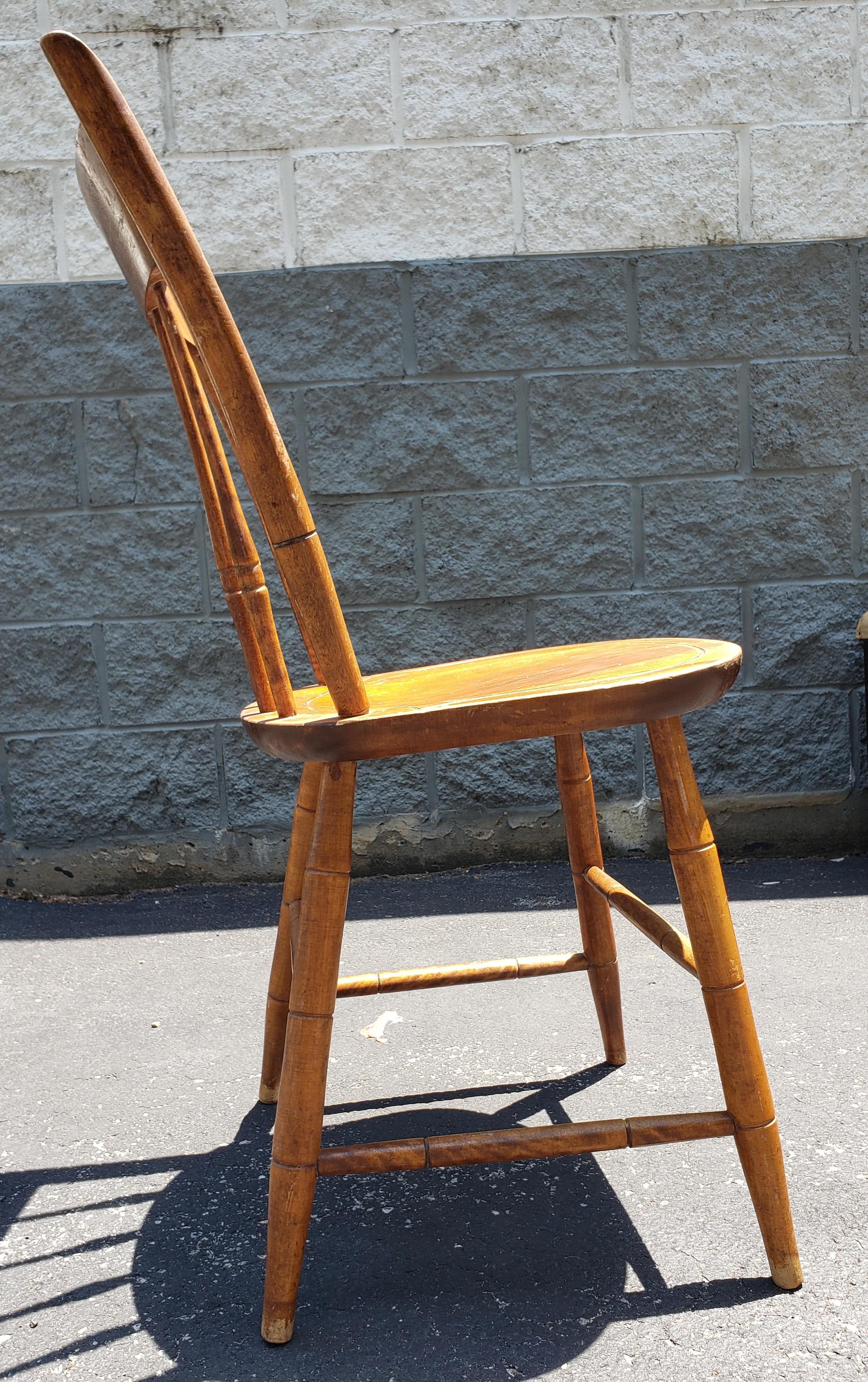 1960s Nichols and Stone Maple Windsor Dining Chairs, Set of 4 In Good Condition For Sale In Germantown, MD
