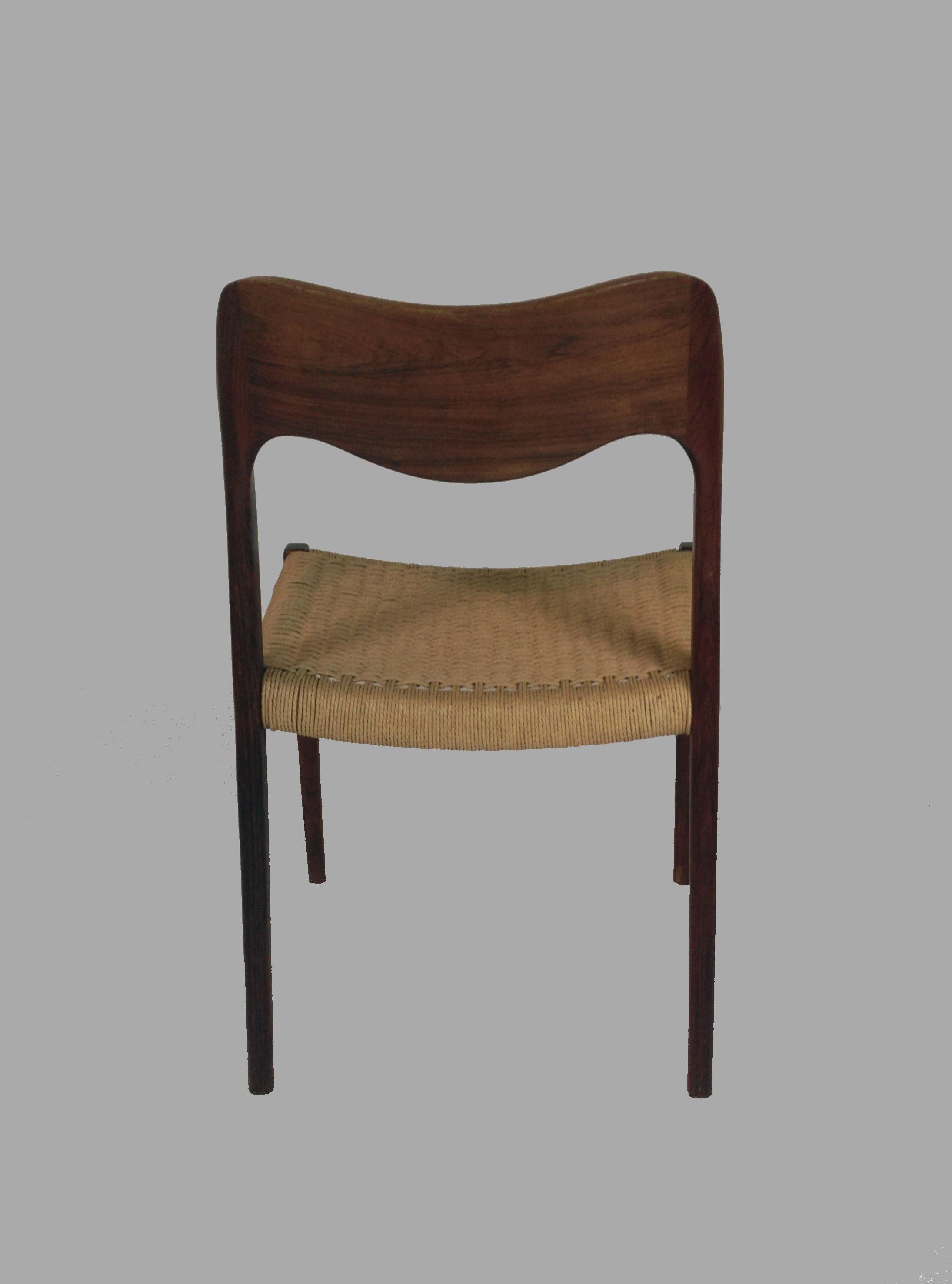1960s Niels Otto Møller Eight Rosewood Dining Chairs with New Paper Cord Seats (Mitte des 20. Jahrhunderts)