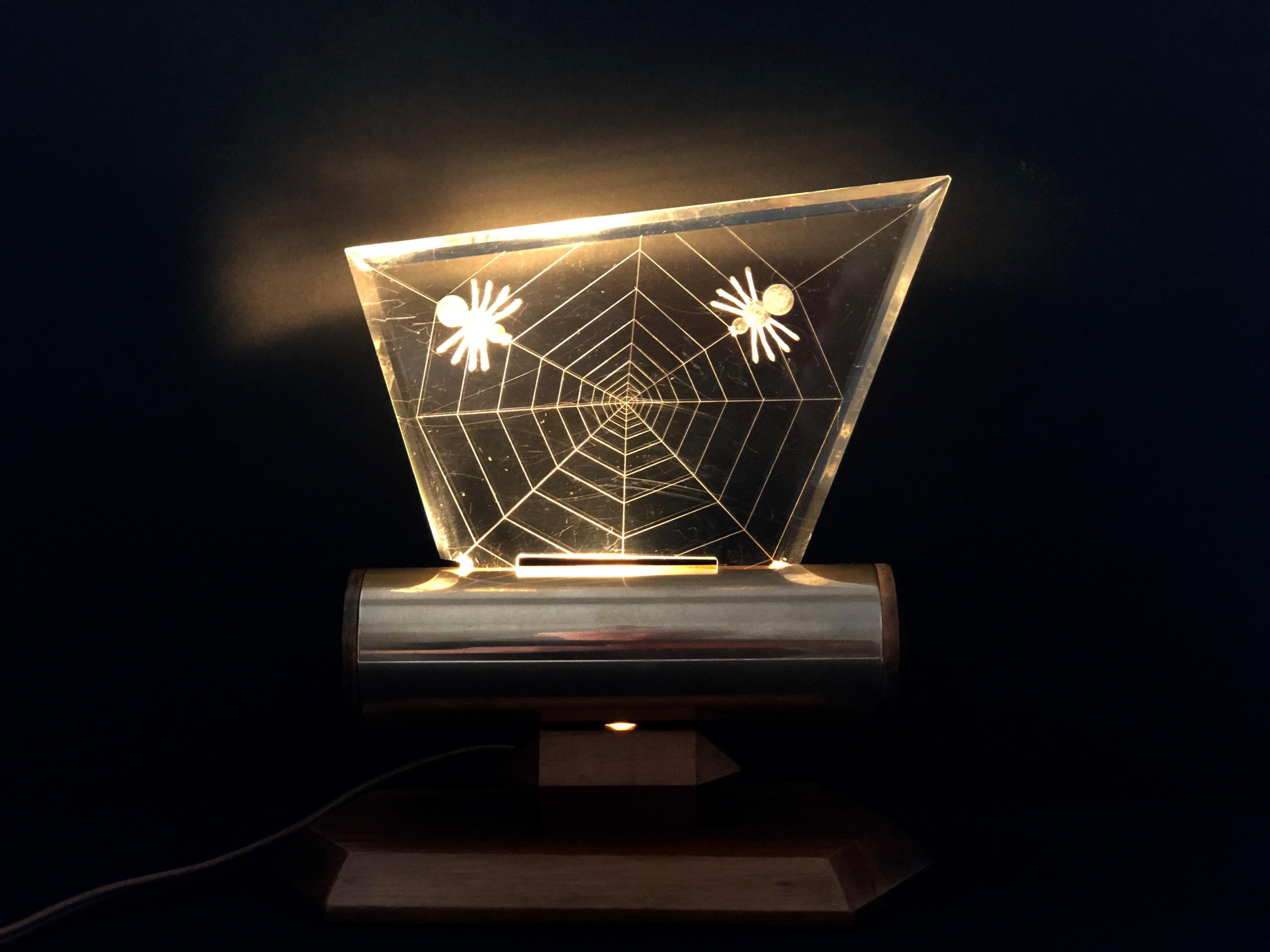 1960's Night Light with Spiders Engraved in Plexiglass For Sale 4