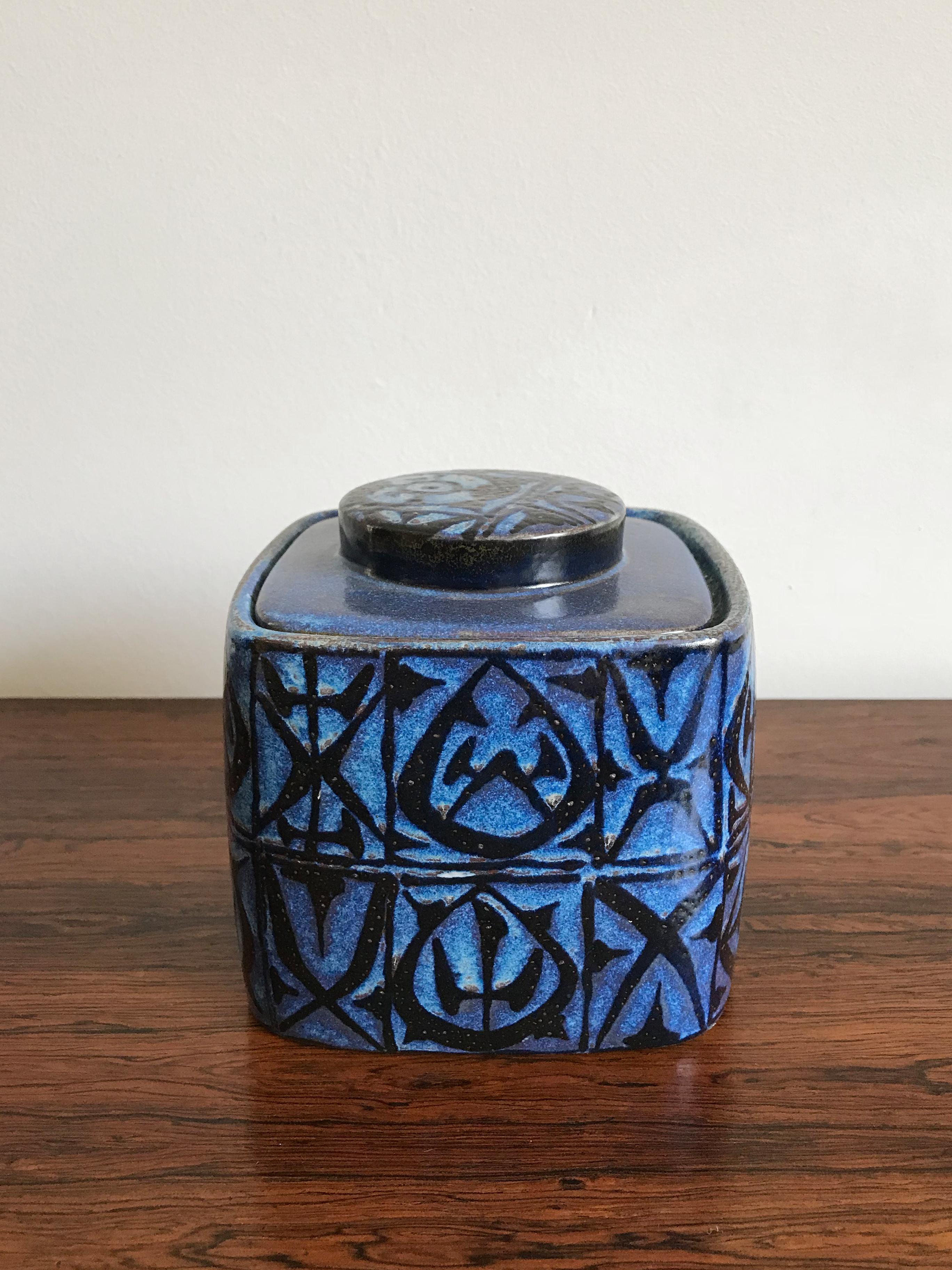 1960s Danish ceramic box or jewelry box designed by Danish artist Nils Thorsson for Royal Copenhagen with mark engraved on the bottom.