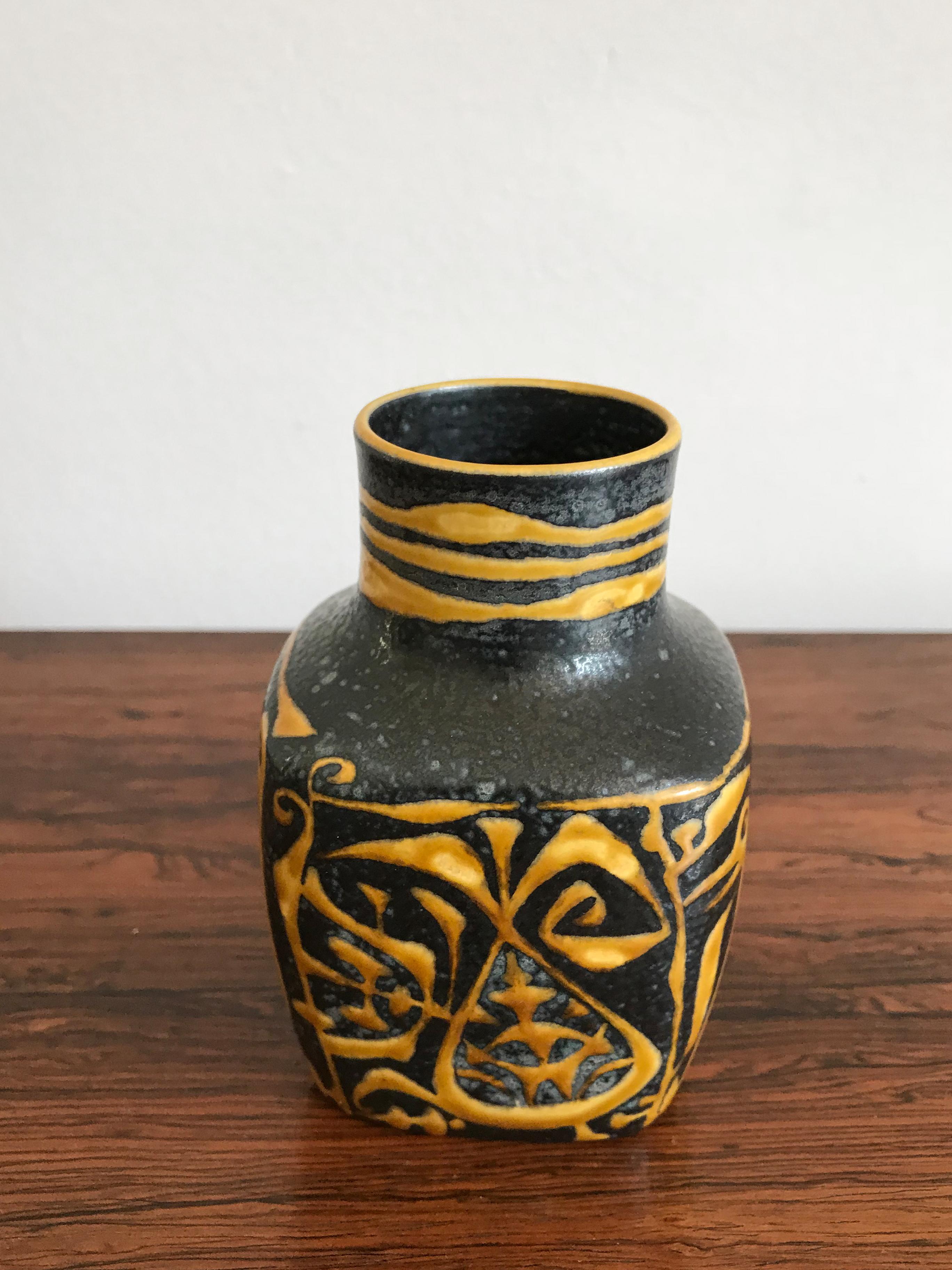 Scandinavian Modern 1960s Nils Thorsson Scandinavian Ceramic Vase for Royal Copenhagen