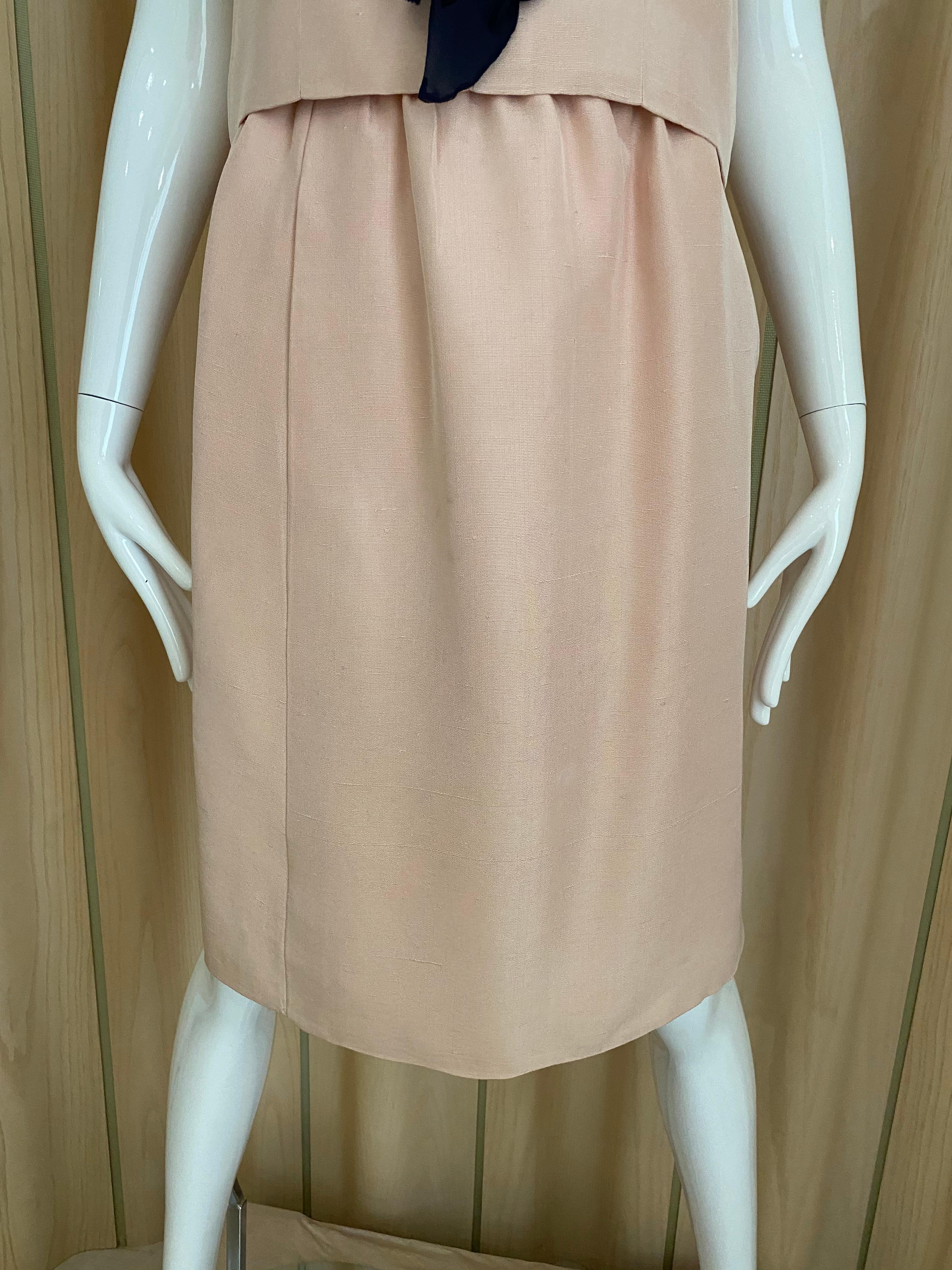 1970s Norell  Light Pink Silk Sleeveless Top and Skirt Set In Good Condition In Beverly Hills, CA