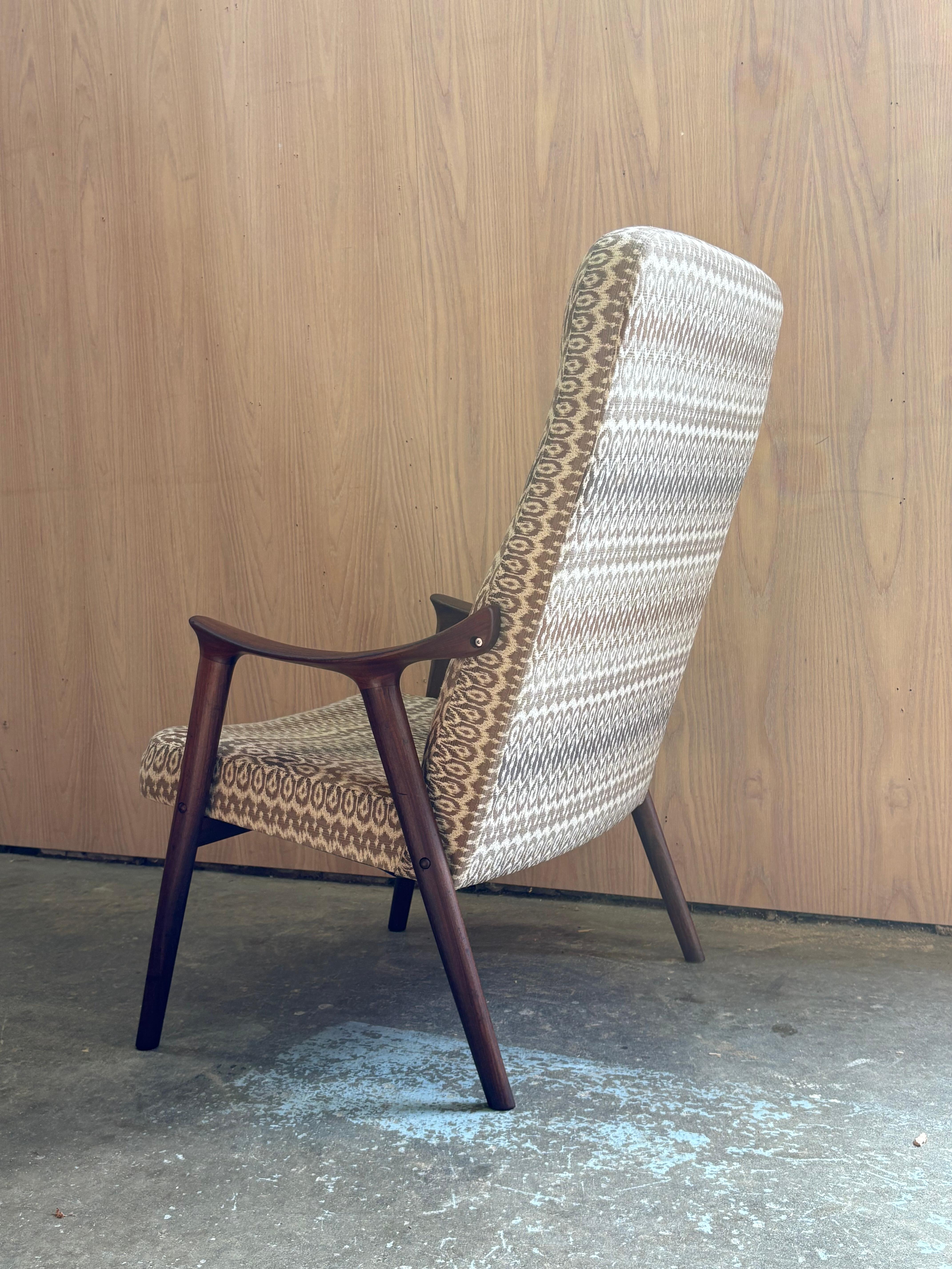 1960er Norwegischer Sessel mit hoher Rückenlehne von Rastad & Relling (Holz) im Angebot