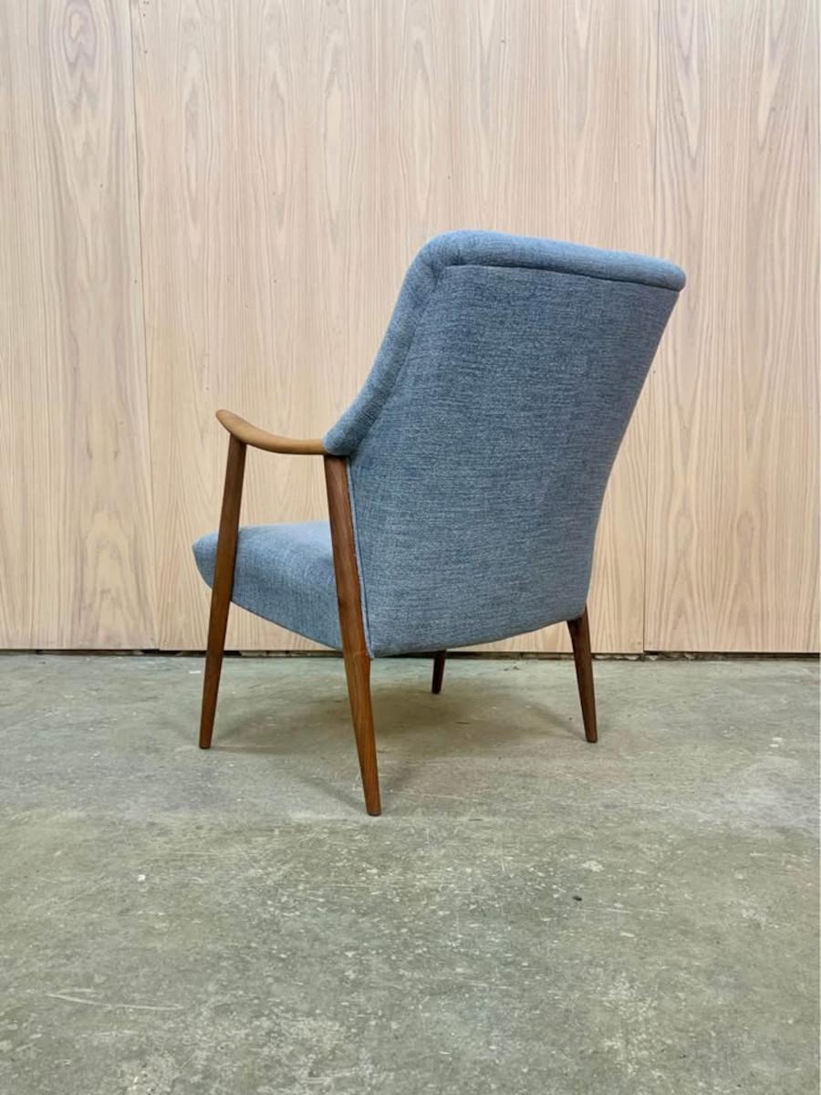 Silla y otomana noruegas de los años 60 Teca en venta