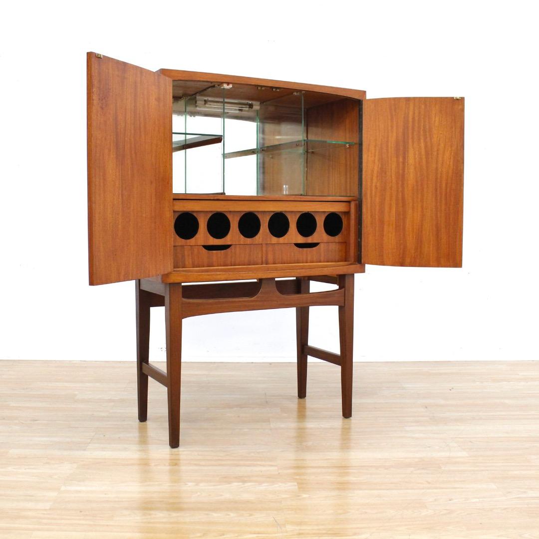 Licorera noruega de teca de los años 60, por Torbjørn Afdal Madera en venta