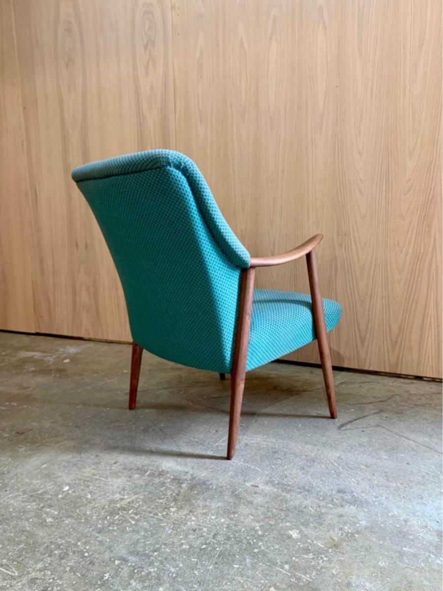 New to our collection is a striking Norwegian lounge chair from the 1960s, featuring a solid walnut frame and elegant mid-century lines. Despite its compact footprint, it offers a spacious and comfortable seat. Expertly restored by our team, this