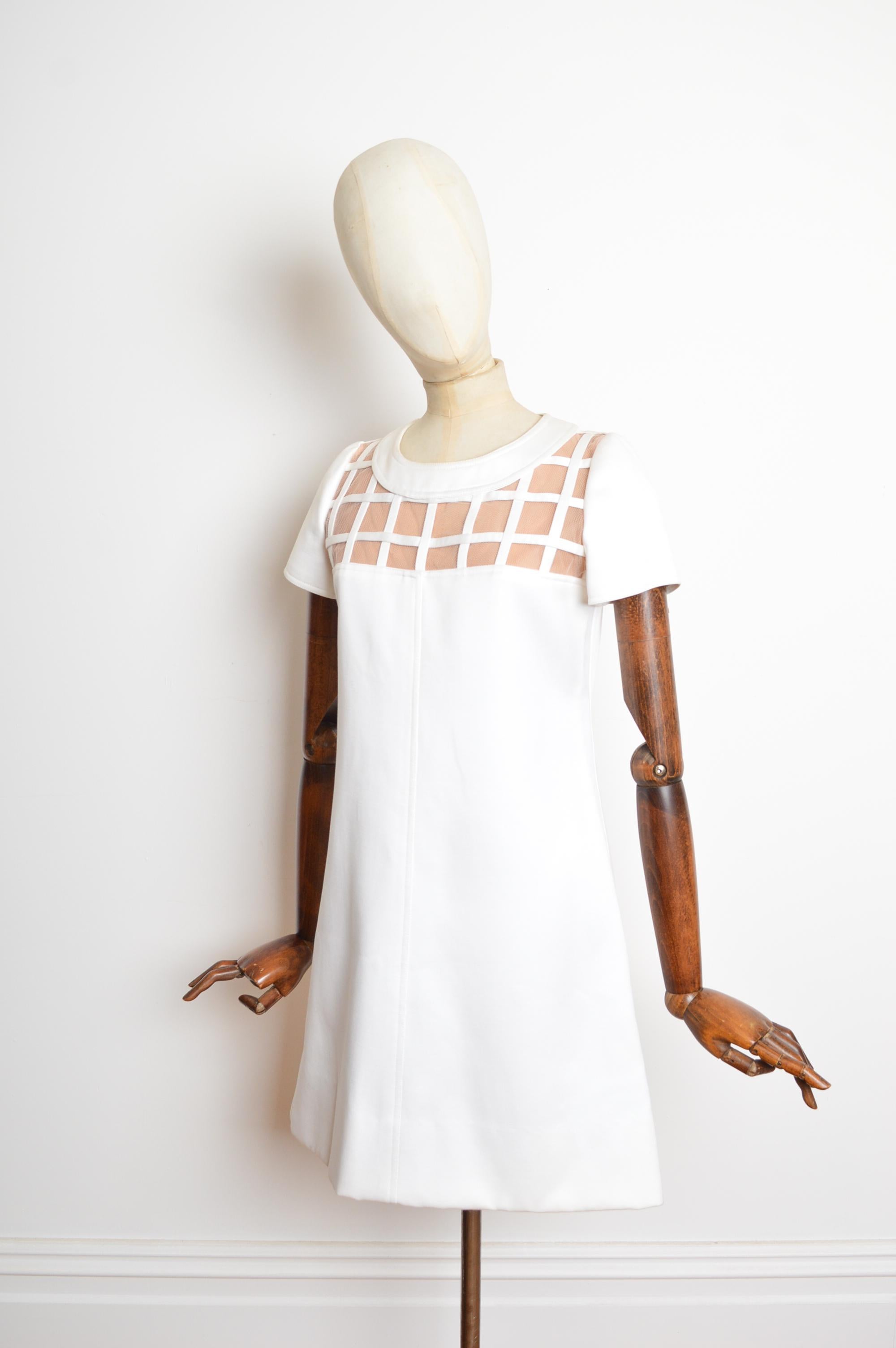 1960er Jahre Nummeriertes Andre COURRÈGES Vintage space age white mod mini dress im Angebot 1