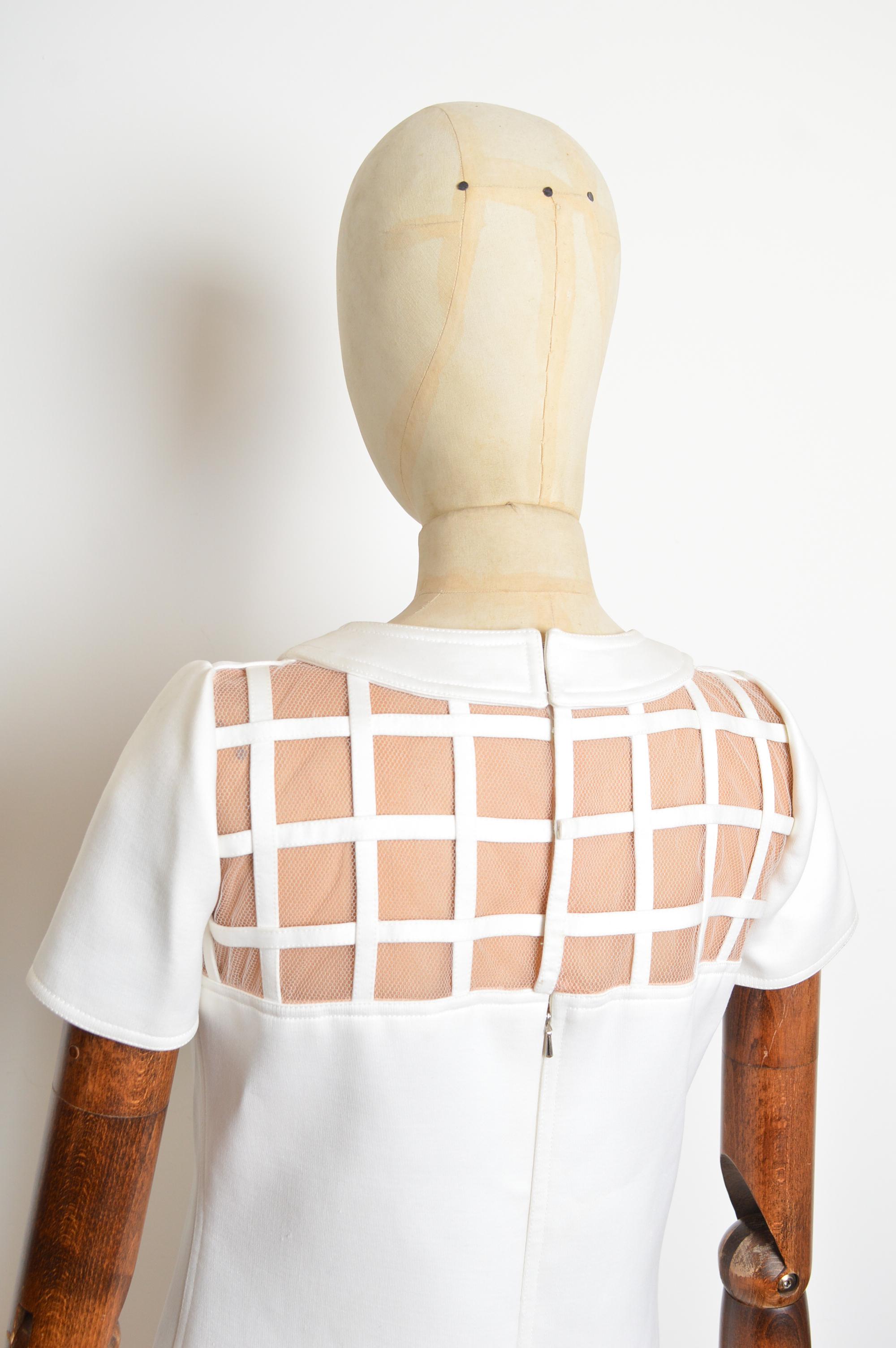 1960er Jahre Nummeriertes Andre COURRÈGES Vintage space age white mod mini dress im Angebot 4
