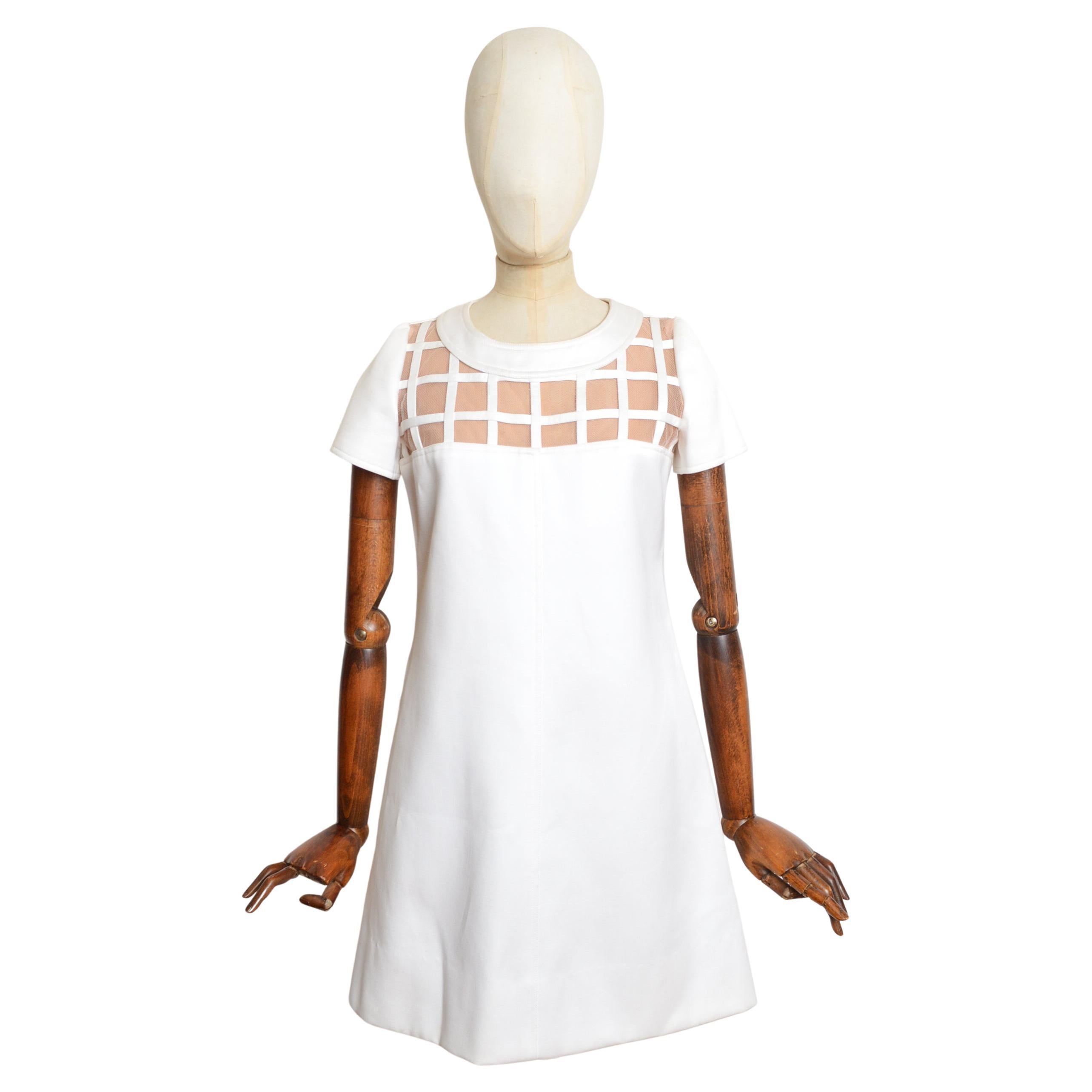 1960er Jahre Nummeriertes Andre COURRÈGES Vintage space age white mod mini dress im Angebot