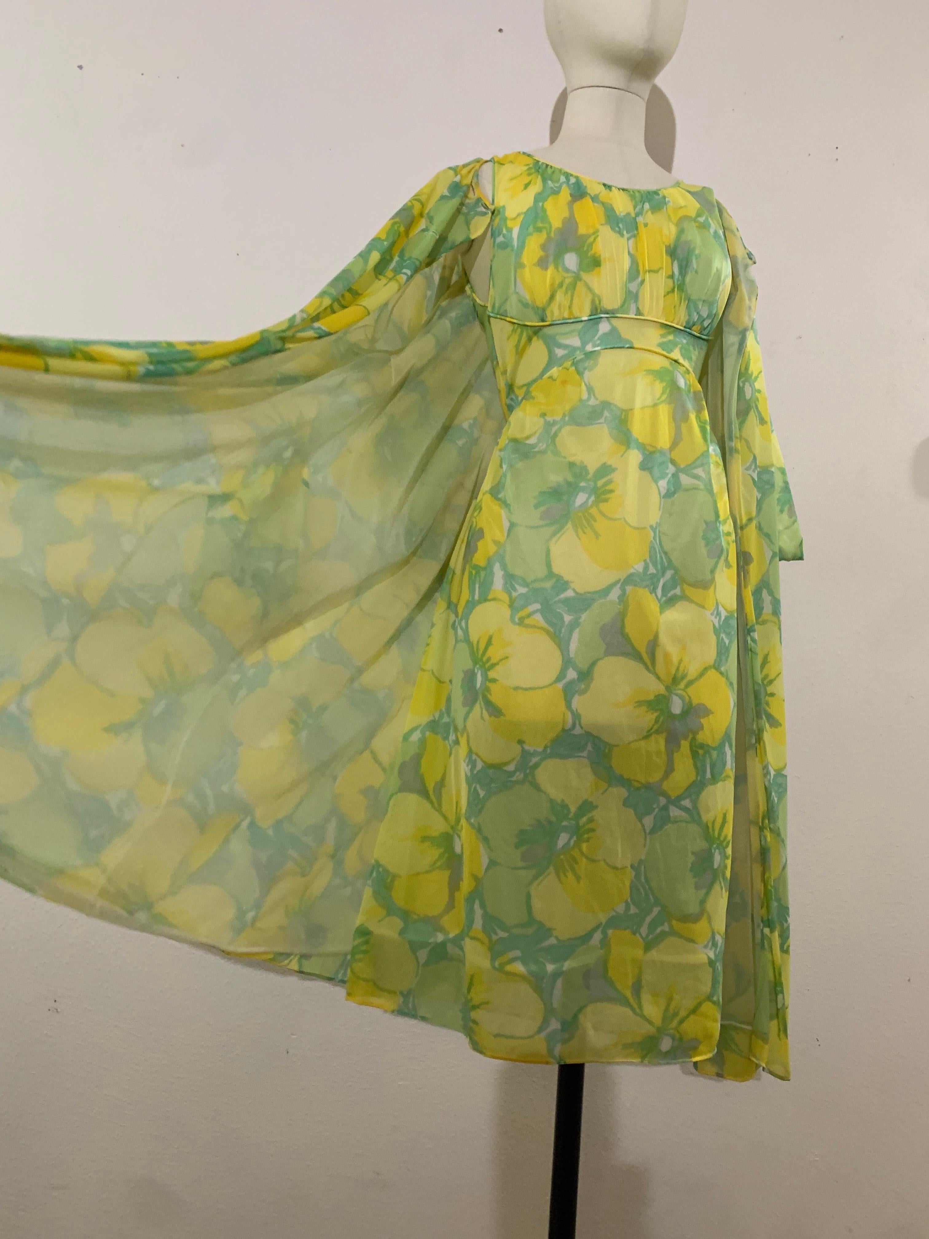 1960s Nylon Floral 2-Piece Nightgown & Robe Ensemble in Lime and Aqua For Sale 2