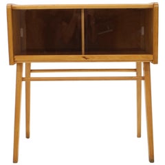 Cabinet in Oak e vetro del 1960, Cecoslovacchia