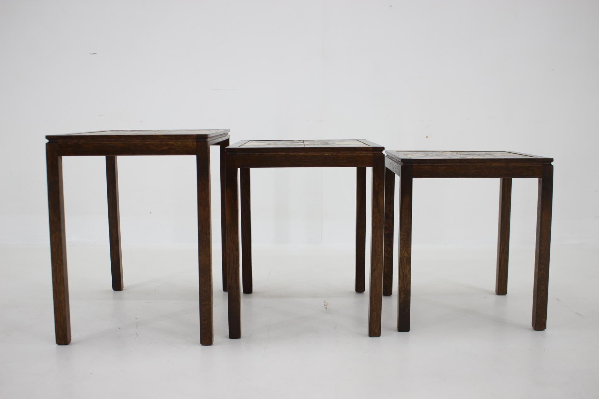 1960s Oak and Tile Nesting Tables, Denmark In Good Condition For Sale In Praha, CZ