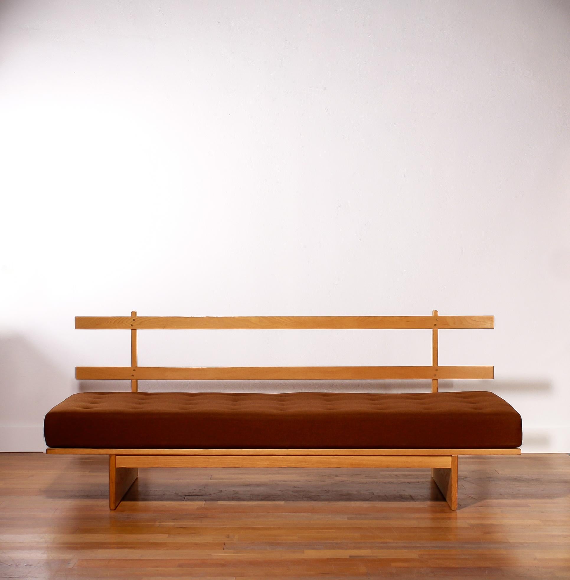 Mid-20th Century 1960s Oak and Wool Daybed by DUX