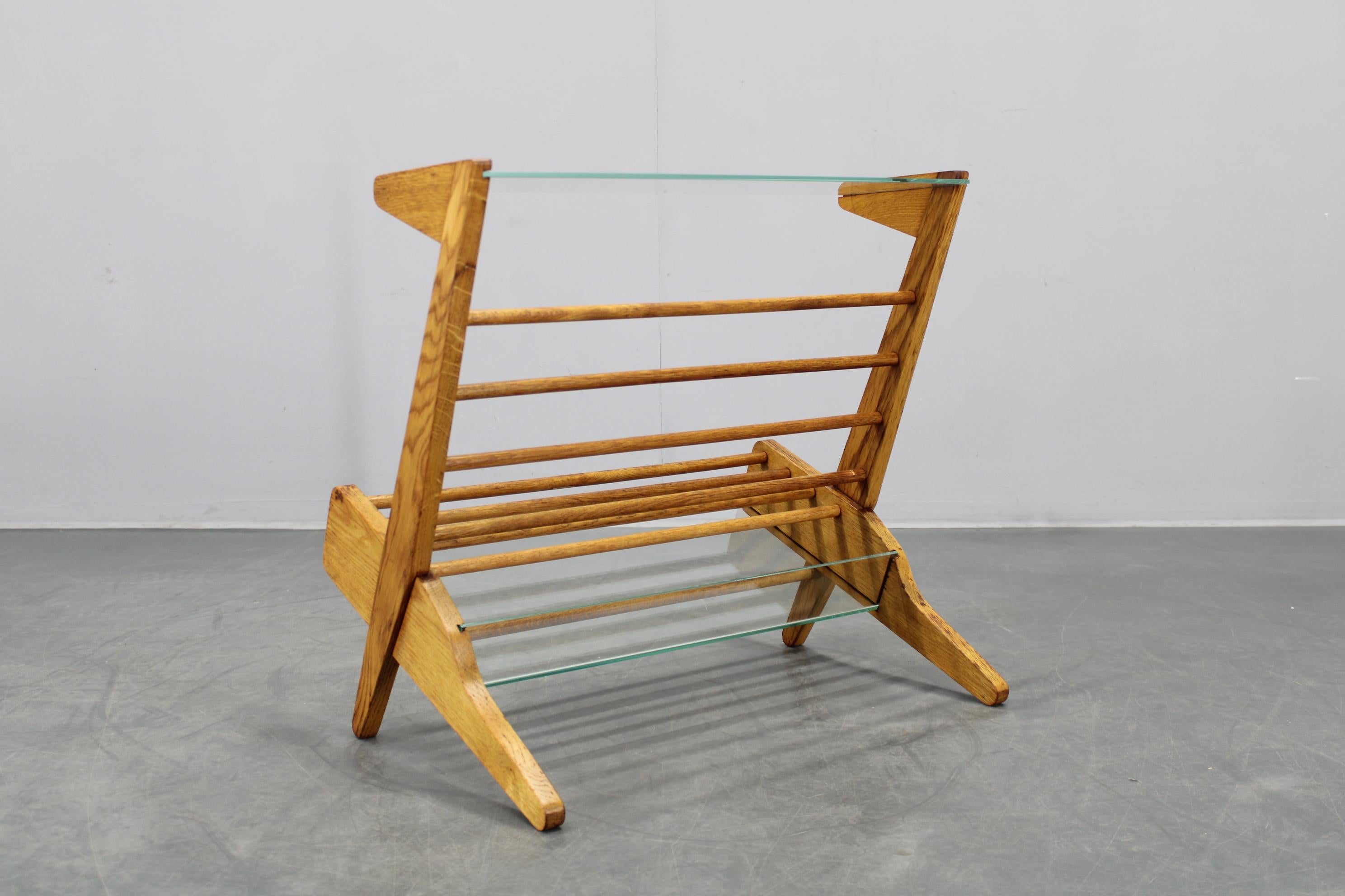 Estantería / soporte para libros de roble de los años 60 por  ULUV, Checoslovaquia Roble en venta