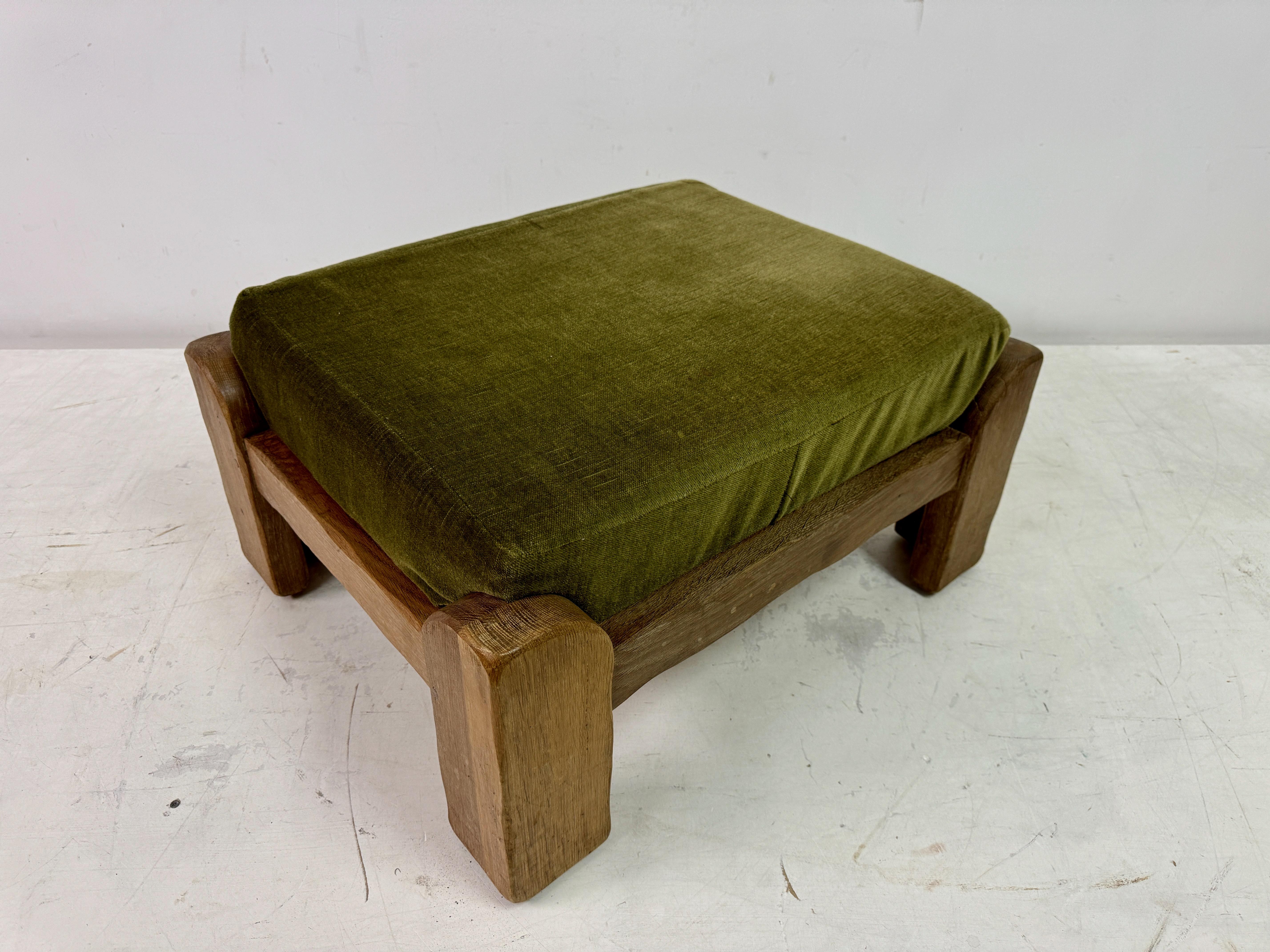 1960er EICHE Brutalistischer Hocker oder Ottomane von De Puydt (20. Jahrhundert) im Angebot