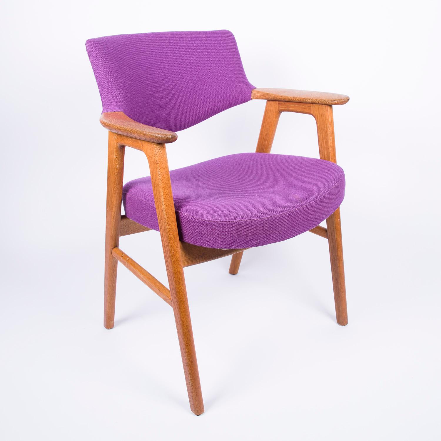 Danish 1960s Oak Chair by Erik Kierkegaard for Høng Stolefabrik For Sale