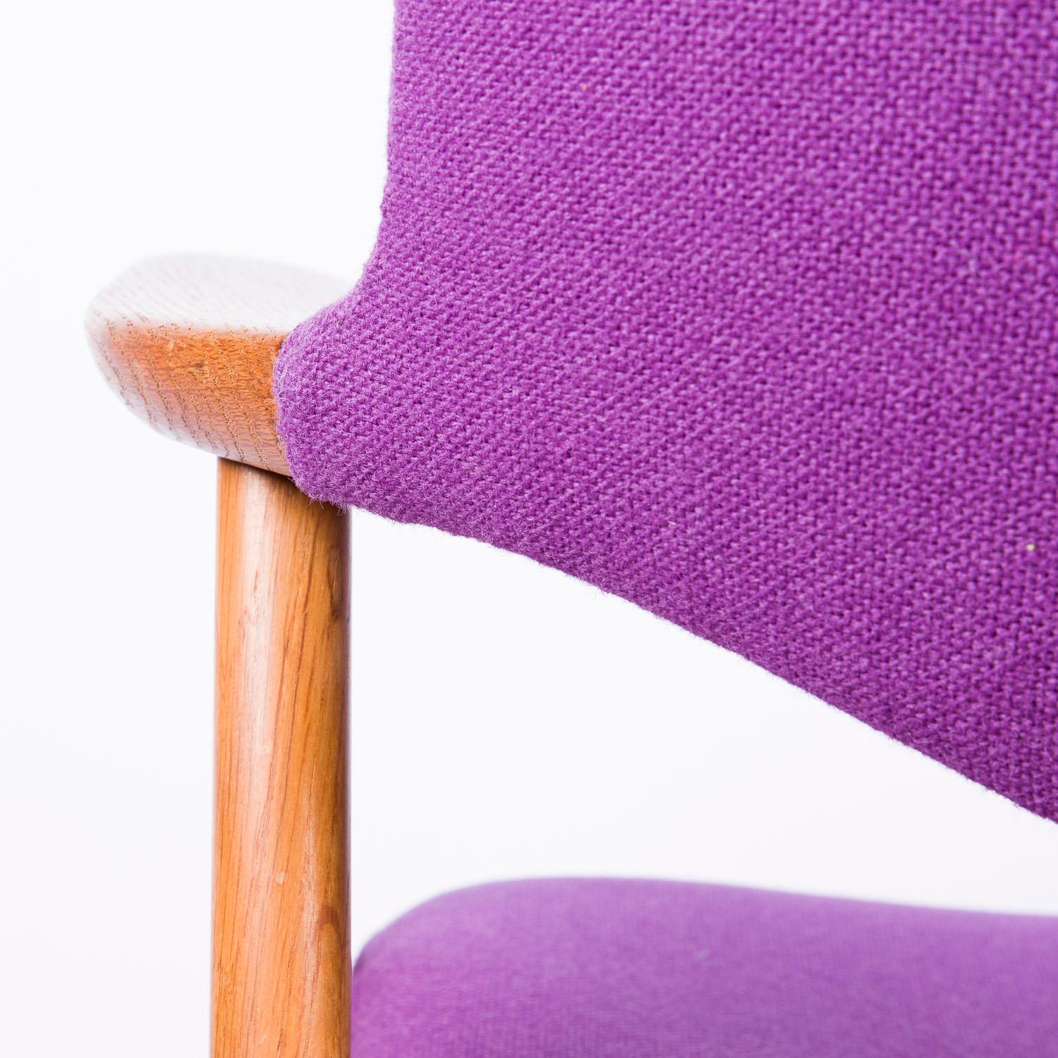 Wool 1960s Oak Chair by Erik Kierkegaard for Høng Stolefabrik For Sale