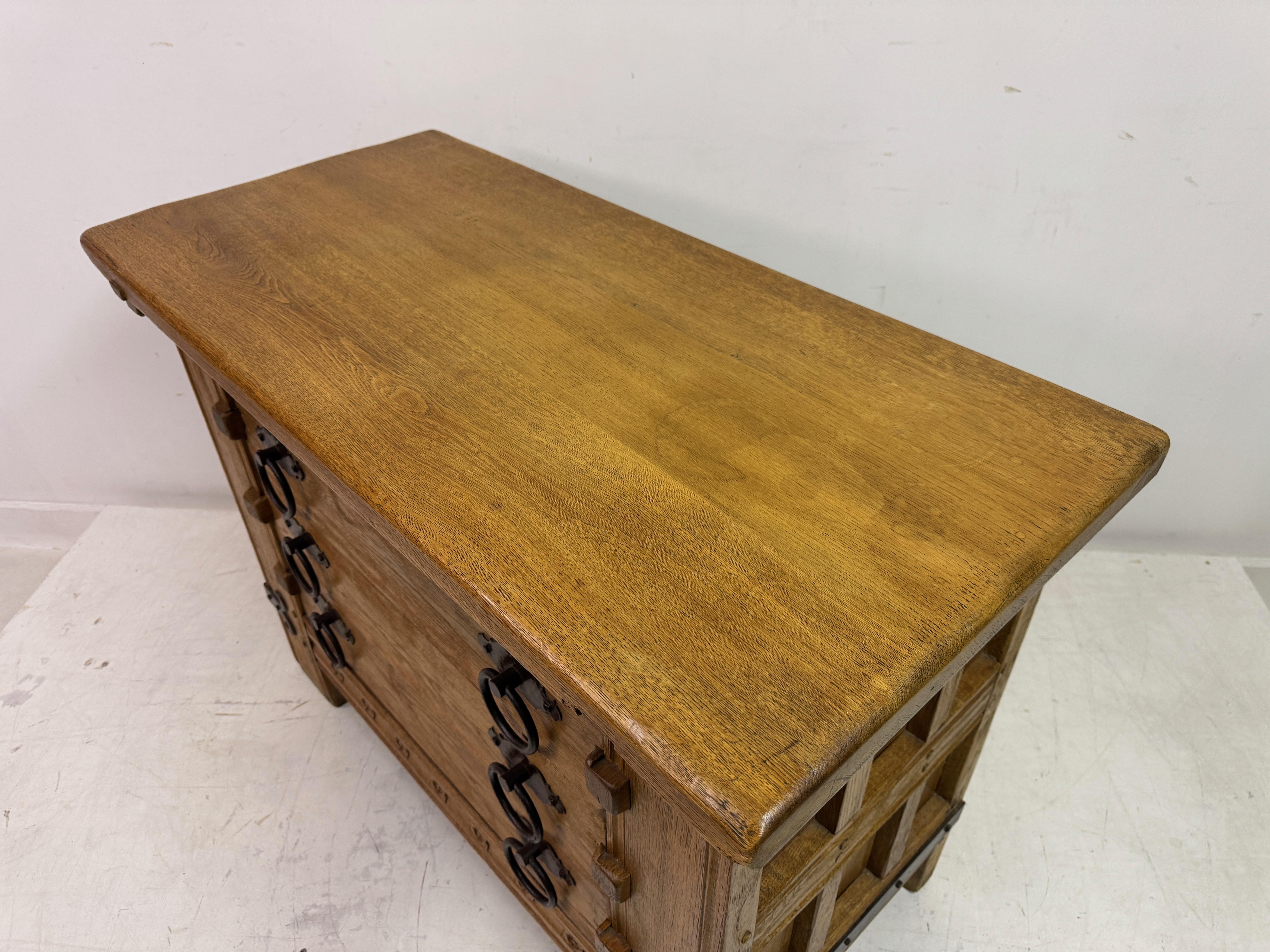 1960s Oak Chest of Drawers with Decorative Ironwork For Sale 6