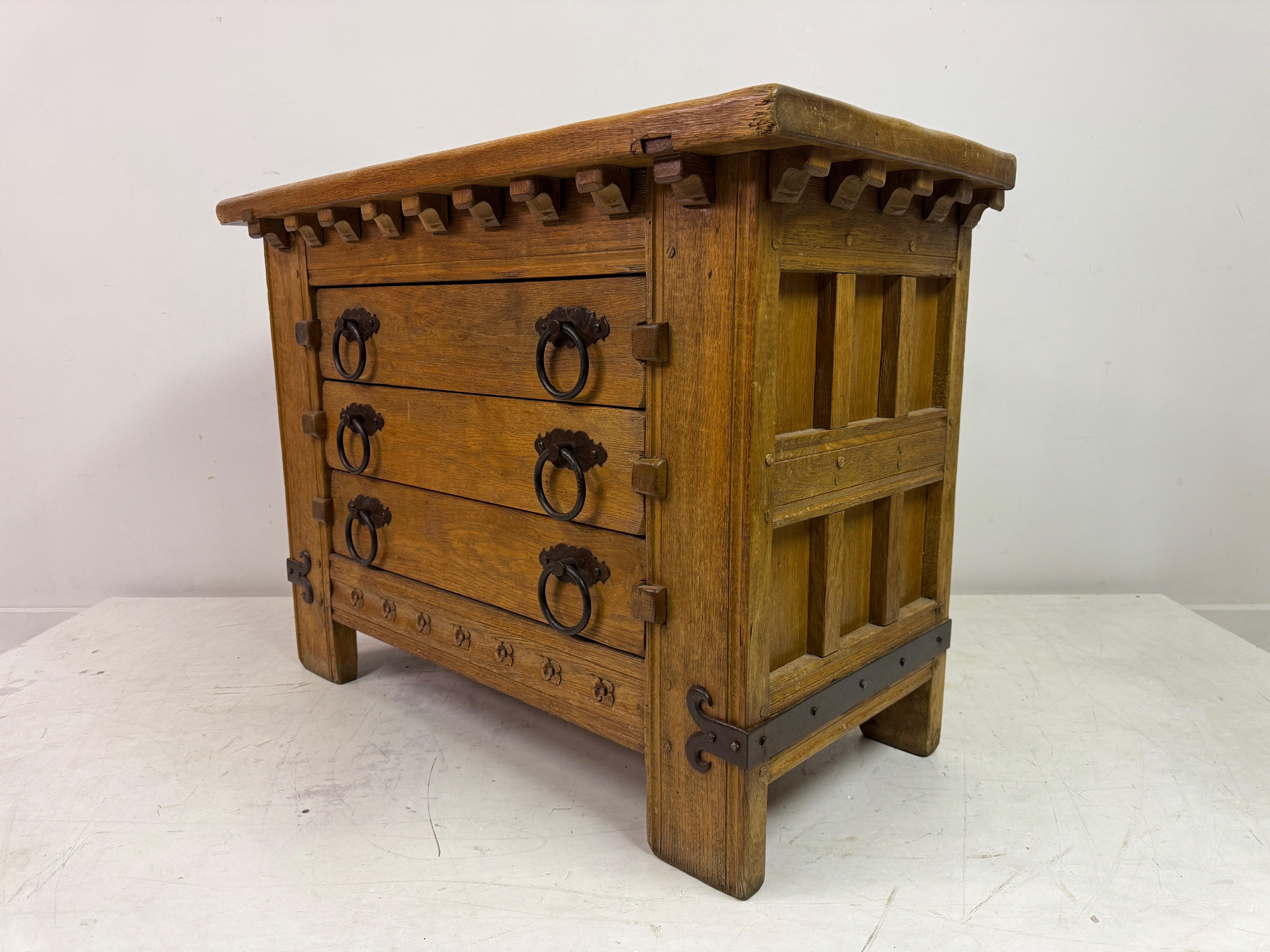1960s Oak Chest of Drawers with Decorative Ironwork For Sale 7