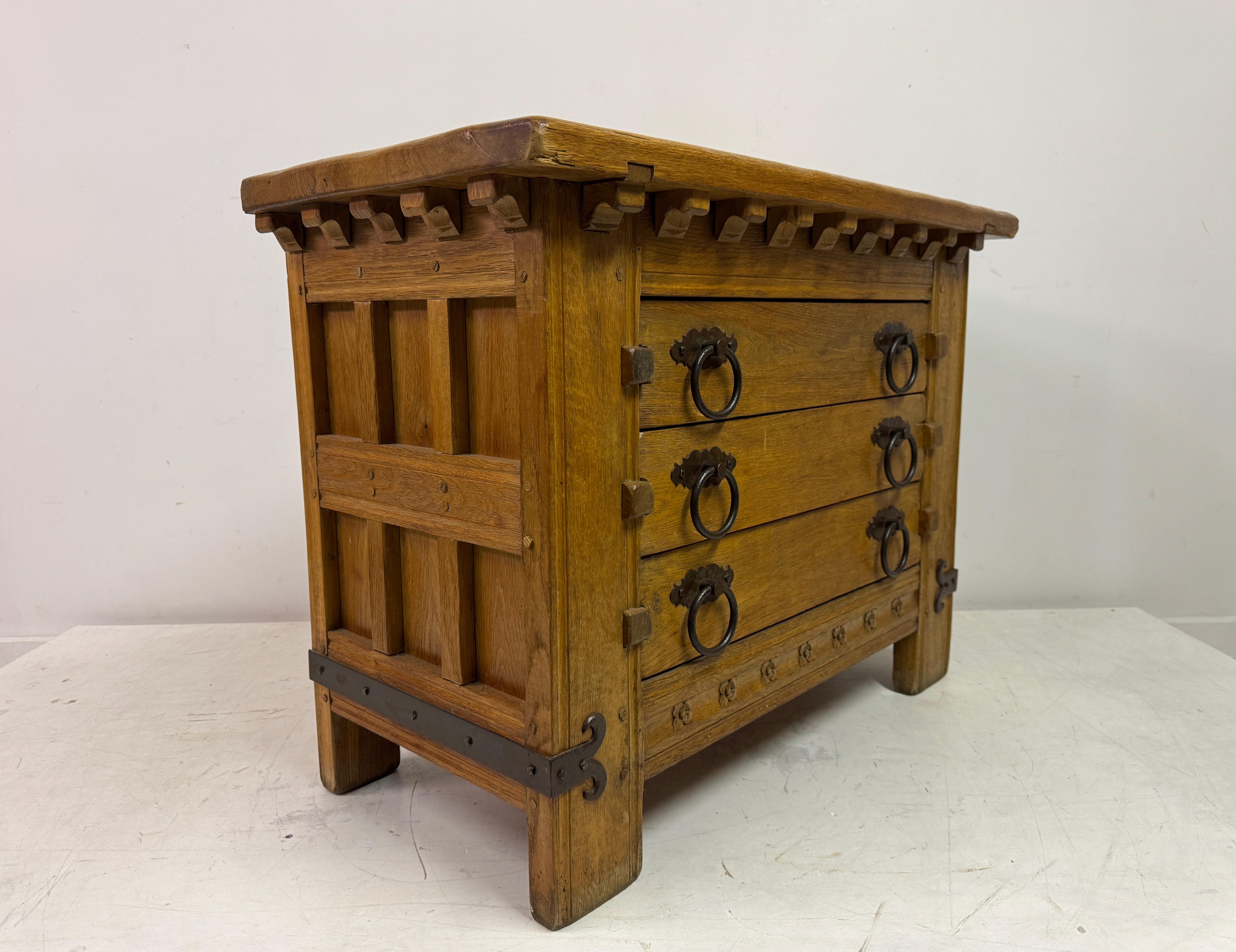 1960s Oak Chest of Drawers with Decorative Ironwork For Sale 11