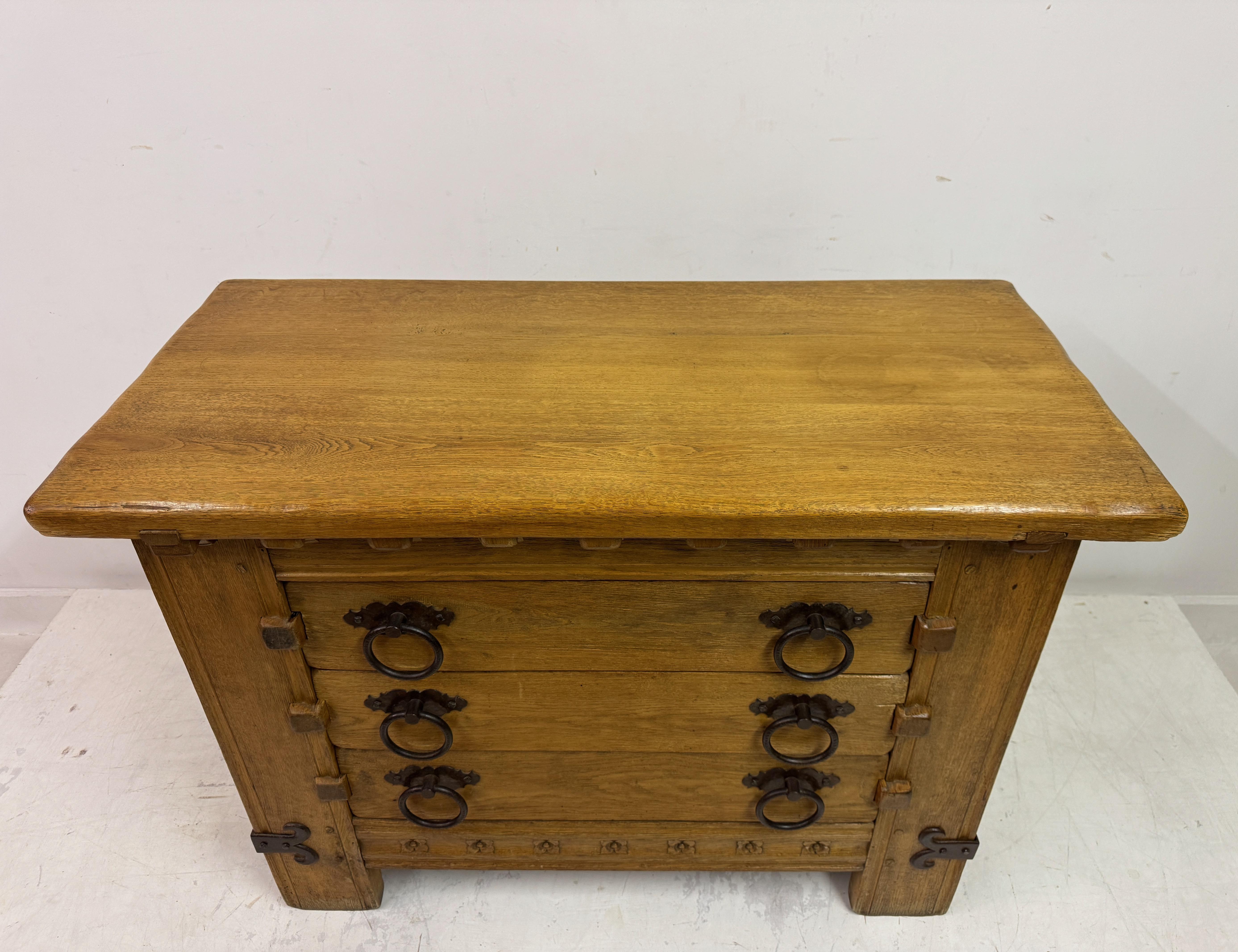 20th Century 1960s Oak Chest of Drawers with Decorative Ironwork For Sale