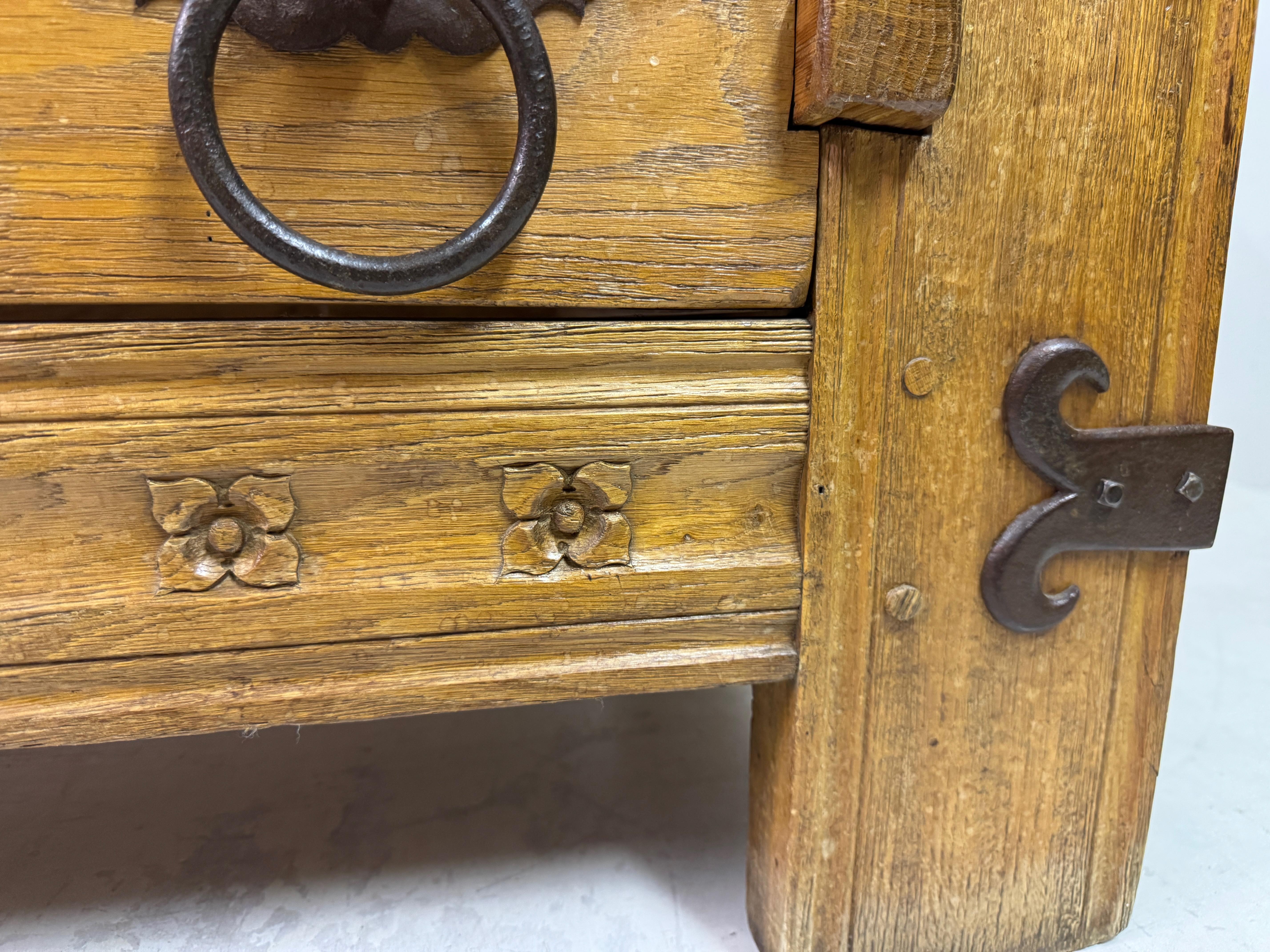 1960s Oak Chest of Drawers with Decorative Ironwork For Sale 4