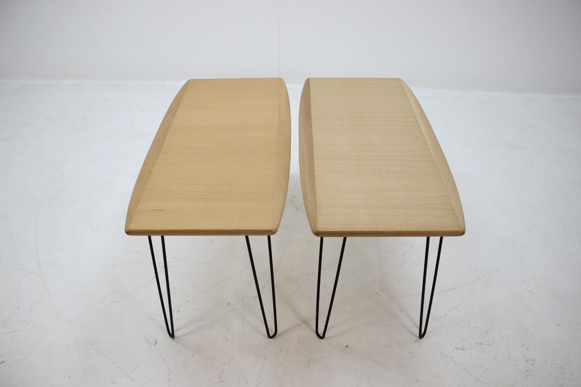 Fer Table basse en chêne des années 1960 sur pieds en épingle à cheveux en vente