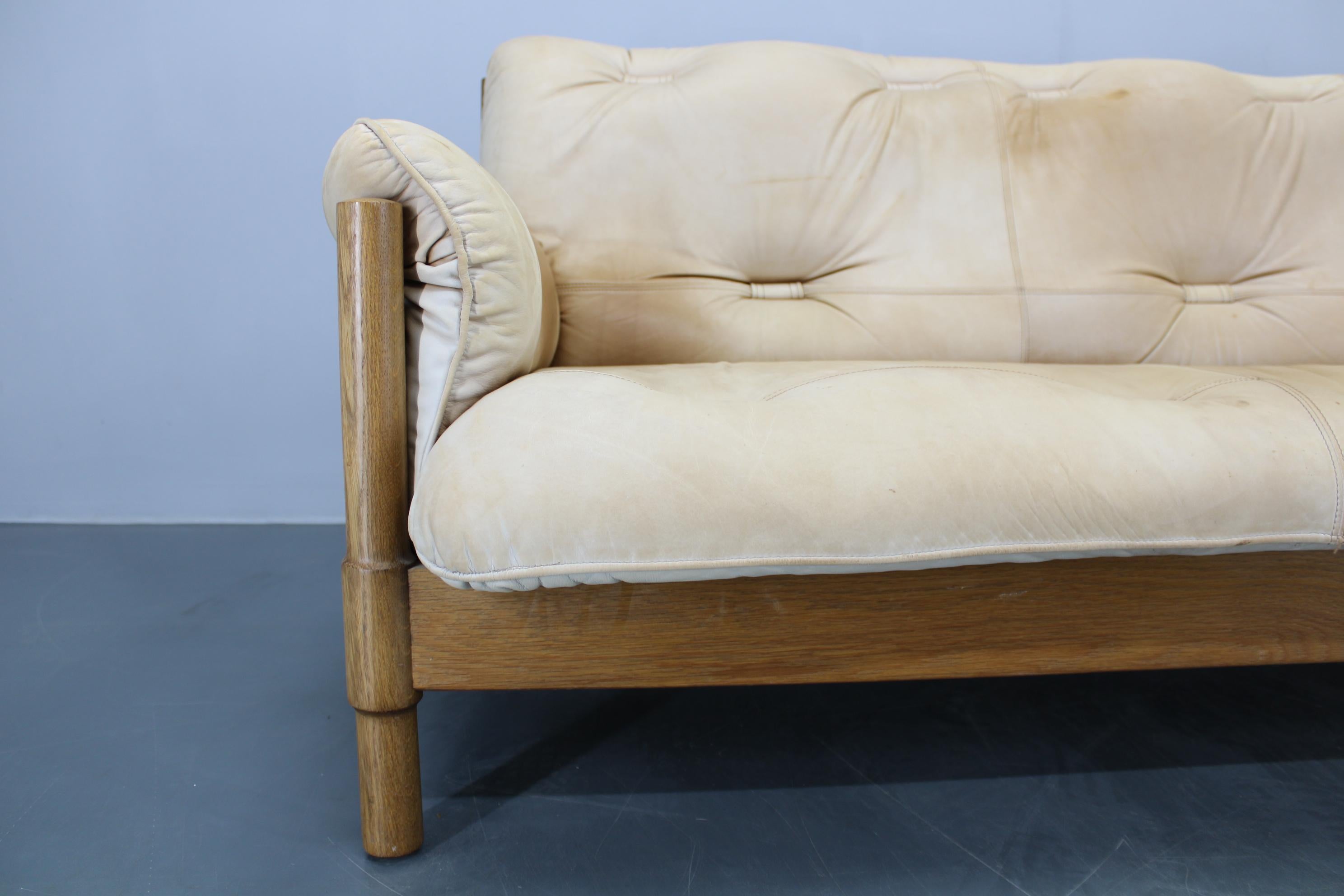 Divano scandinavo a 3 posti in Oak del 1960 con rivestimento in pelle pregiata in vendita 7