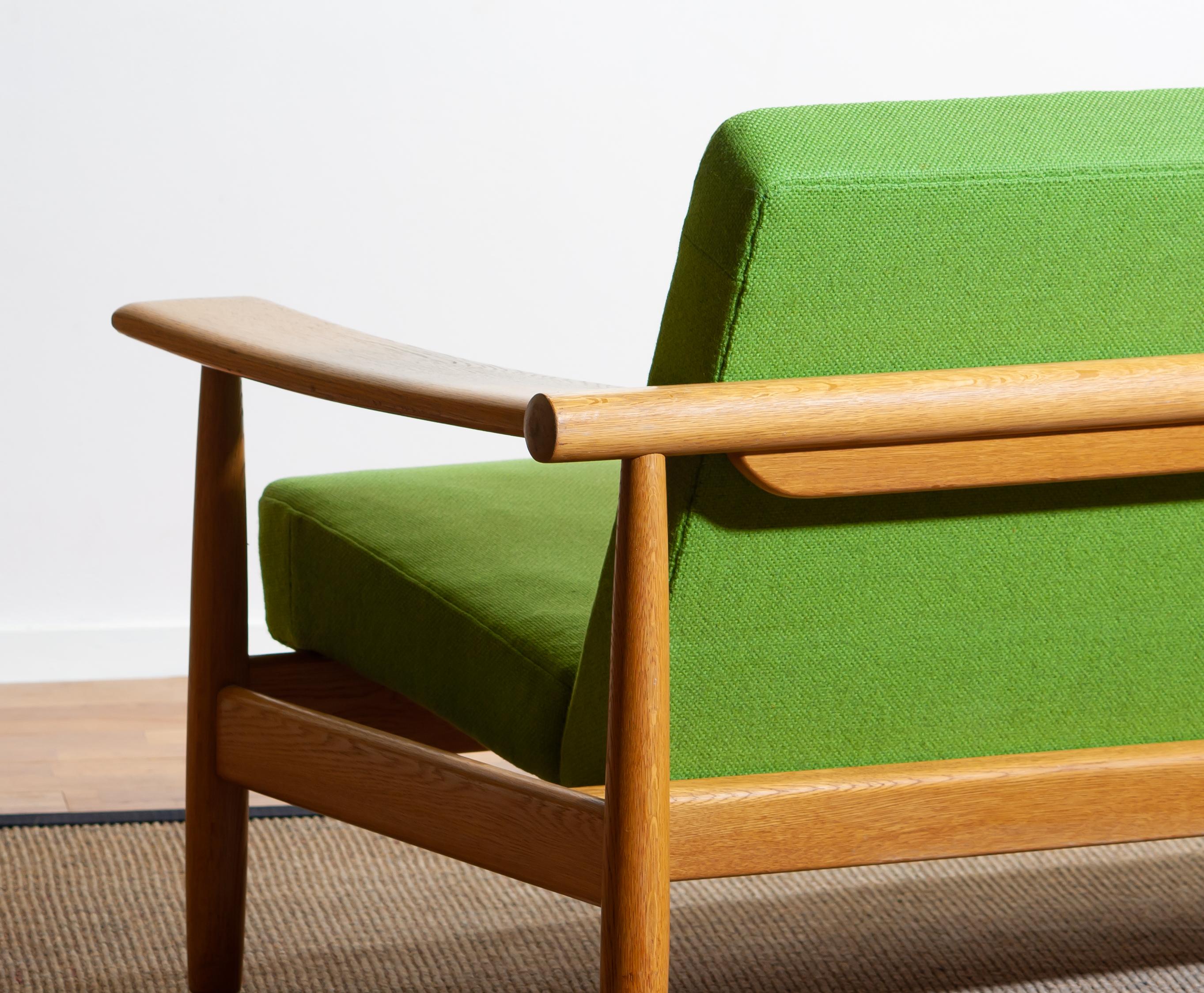1960s, Oak Sofa from Denmark in GETAMA Style In Good Condition In Silvolde, Gelderland