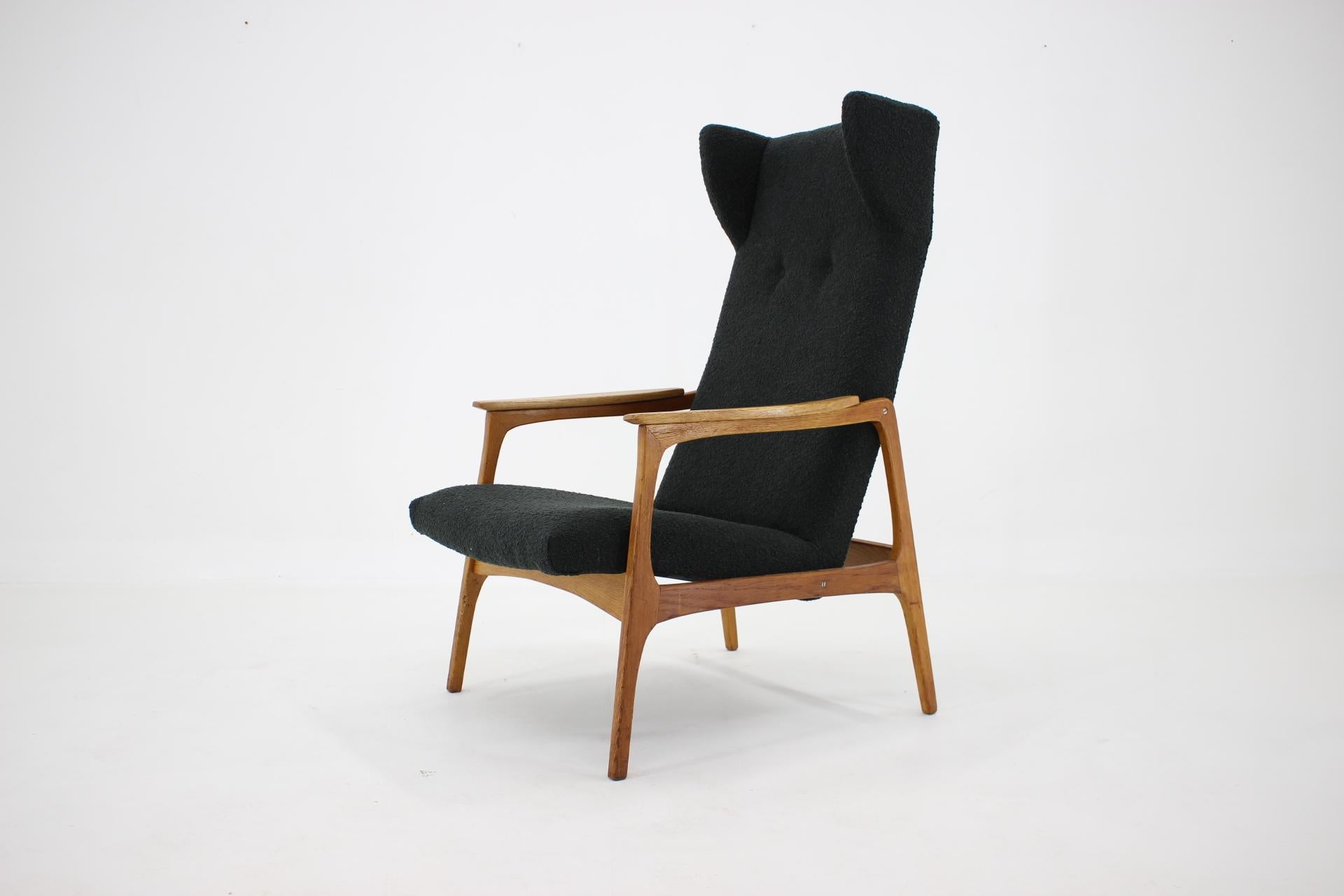 Mid-Century Modern 1960s Oak Wing Chair in Bouclé Upholstery, Czechoslovakia For Sale