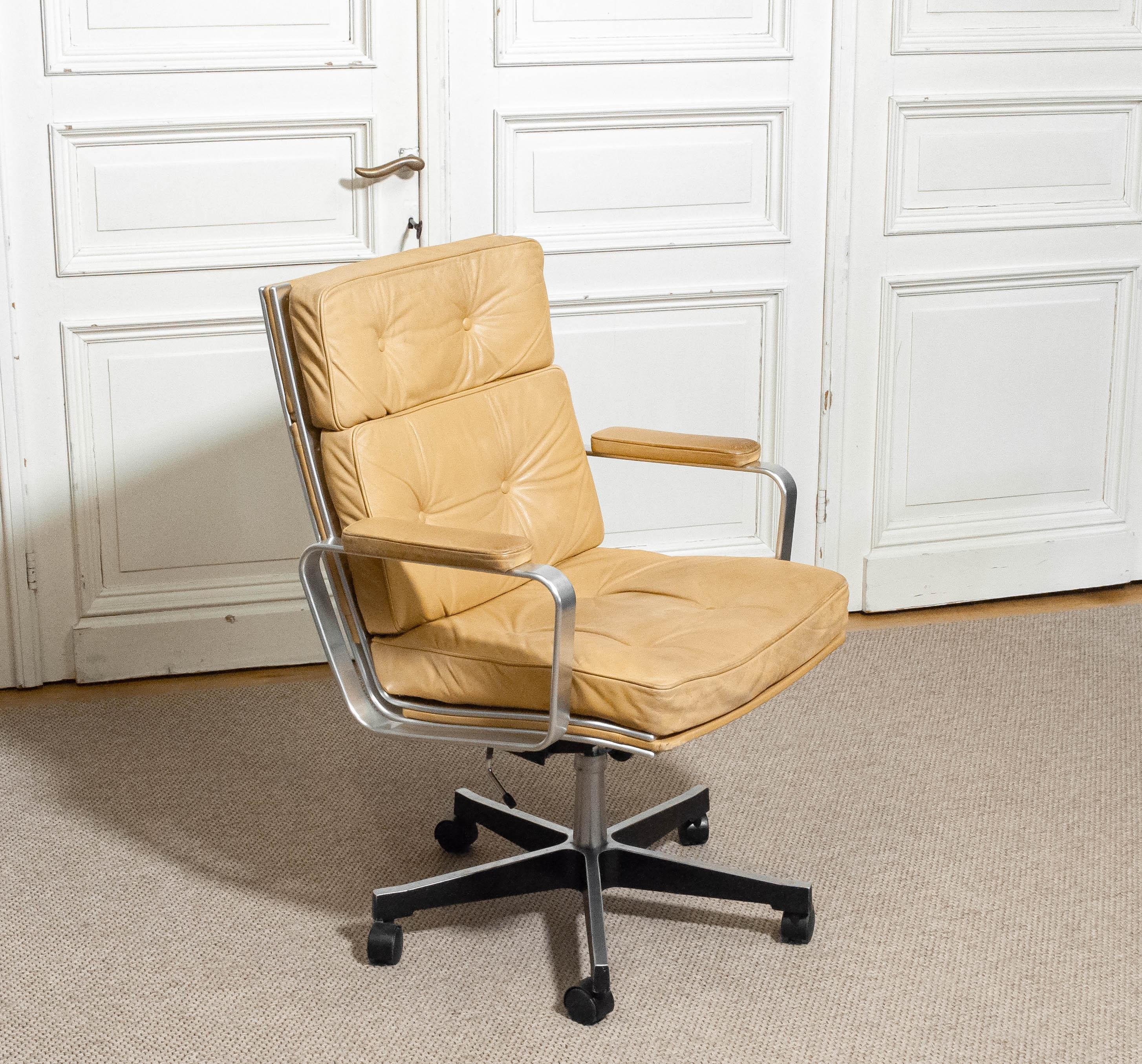 1960s, Office Chair by Karl-Erik Ekselius for JOC Möbel, Vetlanda, Sweden For Sale 3