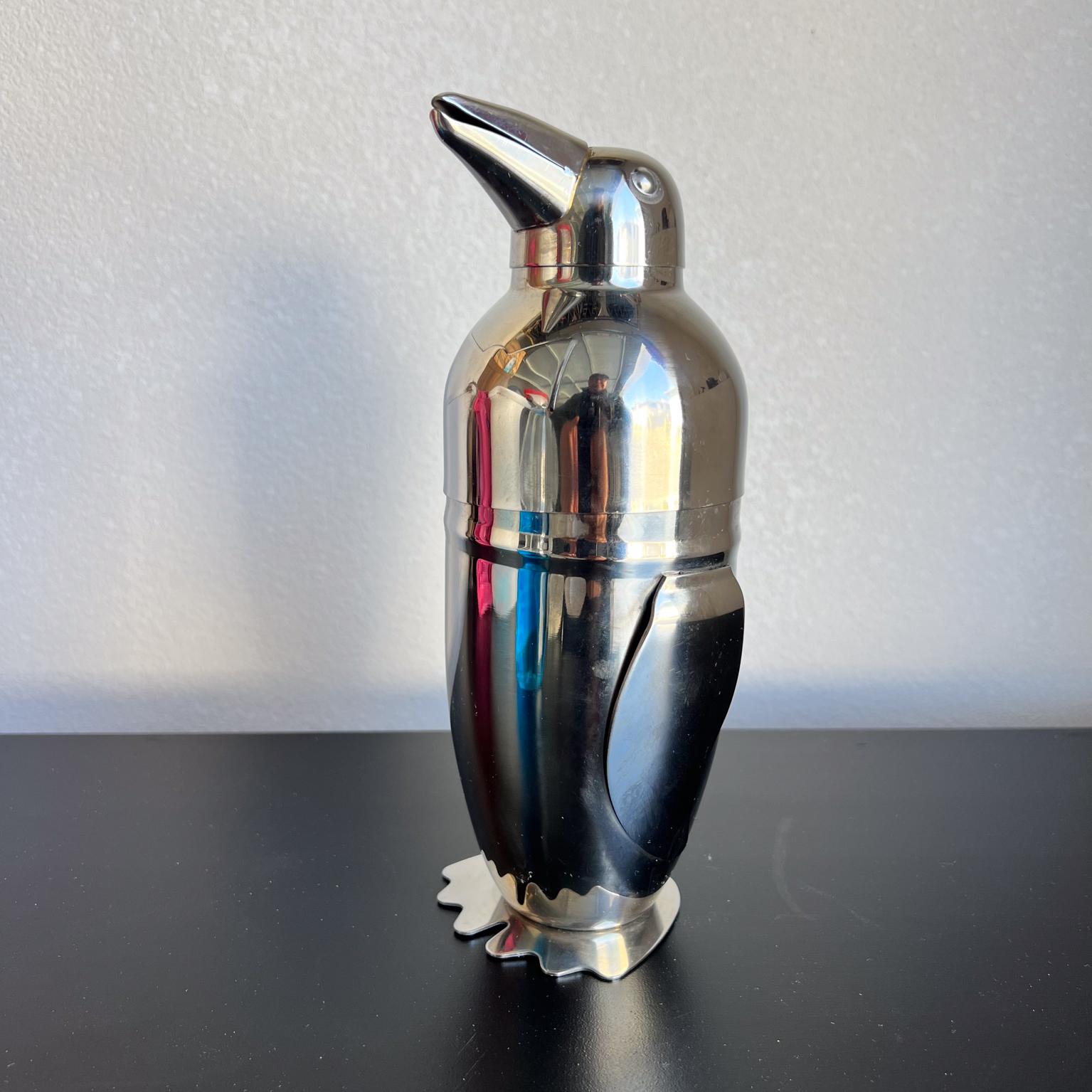 1960s Oggi Dapper Penguin Stainless Cocktail Shaker 6