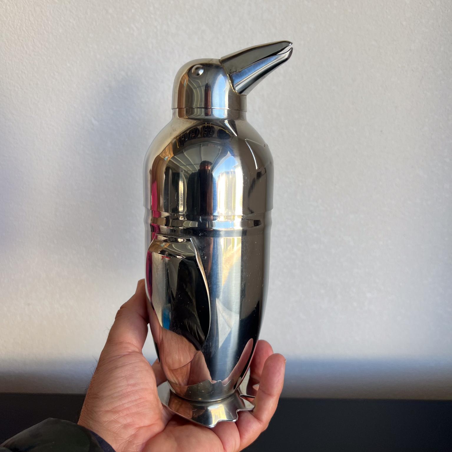 1960s Oggi Dapper Penguin Stainless Cocktail Shaker 3