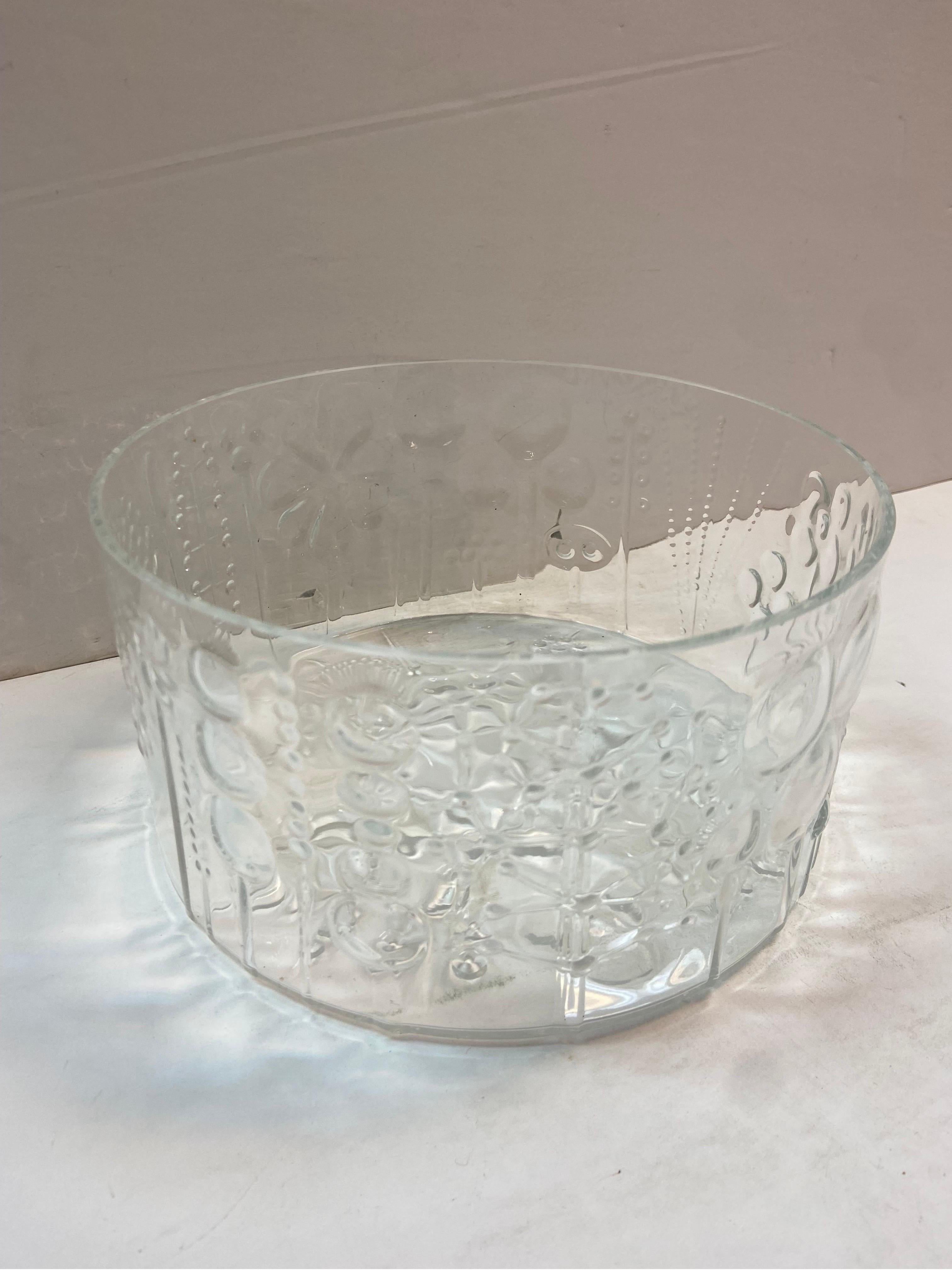 1960s Oiva Toikka for Nuutajarvi Notsjo, Iittala Flora Glass Serving Bowl For Sale 1