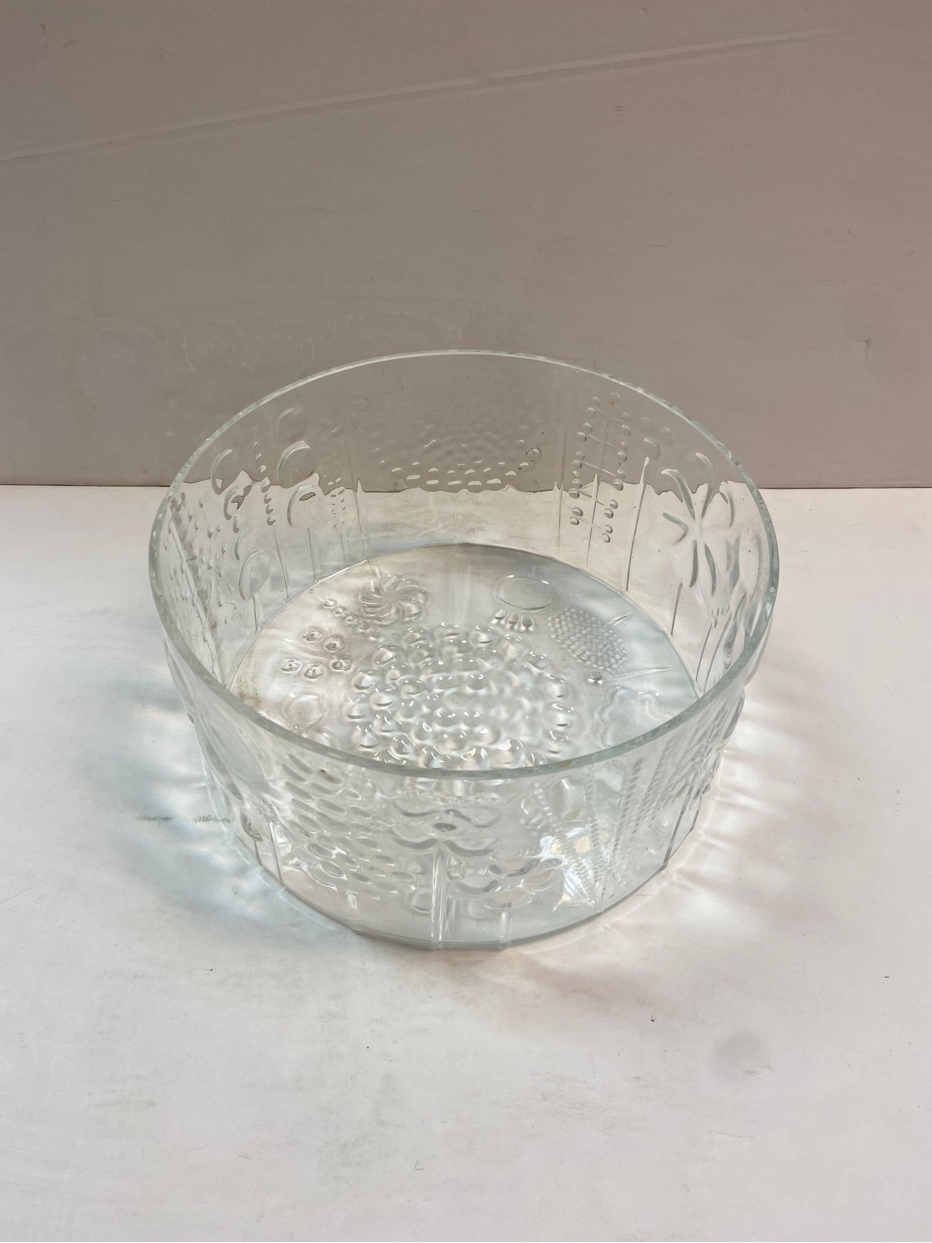 1960s Oiva Toikka for Nuutajarvi Notsjo, Iittala Flora Glass Serving Bowl For Sale 3