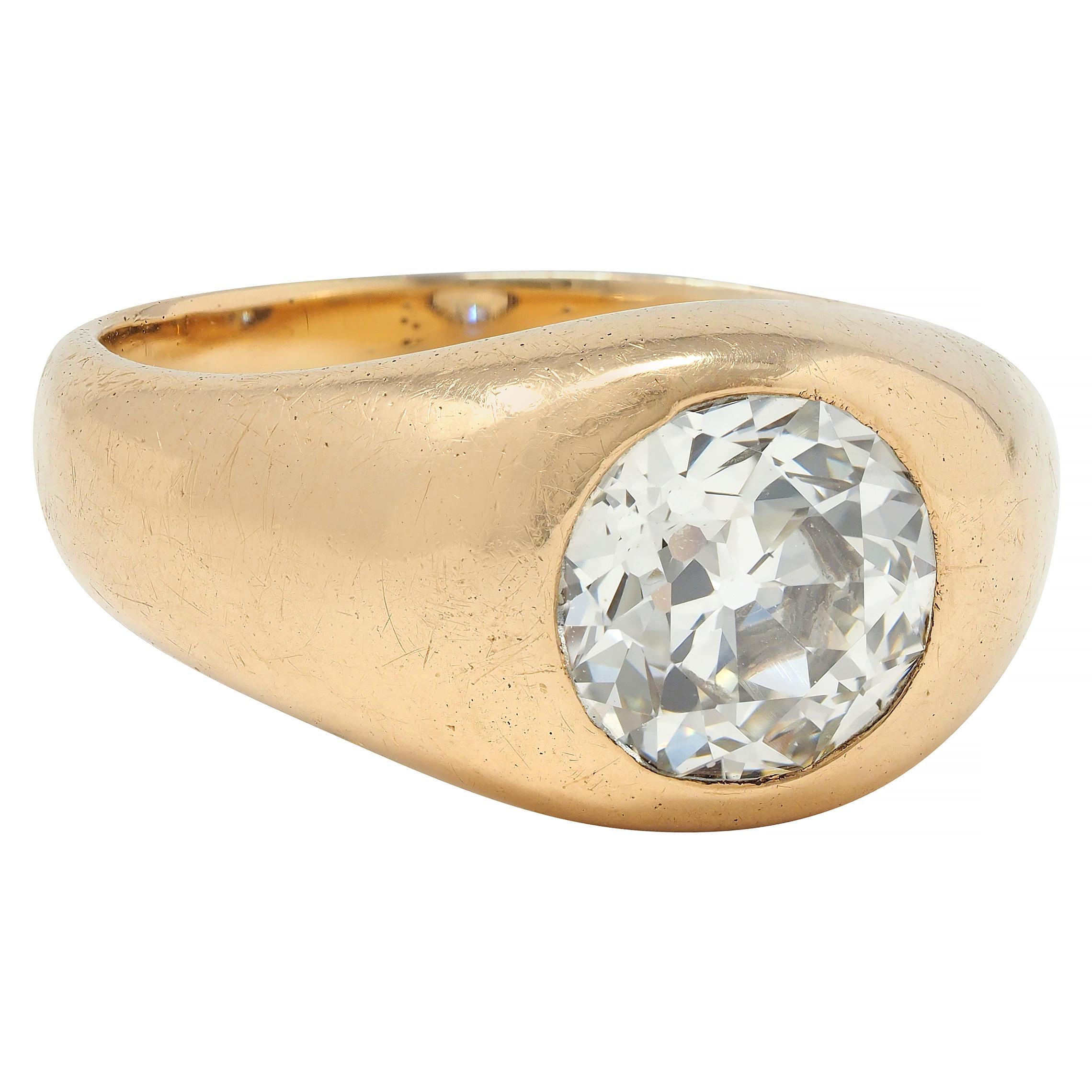 1960's Old European Cut Diamond 14K Yellow Gold Vintage Unisex Signet Ring In Excellent Condition For Sale In Philadelphia, PA