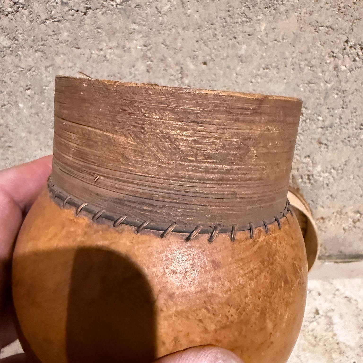 Vasija con tapa de arte calabaza antigua de los años 60, fabricada en Malta mediados del siglo XX en venta