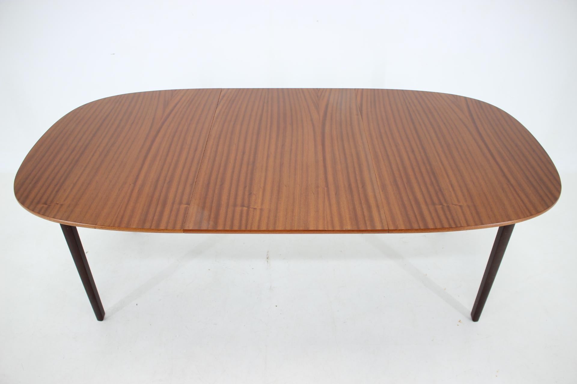 1960s Ole Wanscher Extendable Mahogany Dining Table by P. Jeppesen For Sale 3