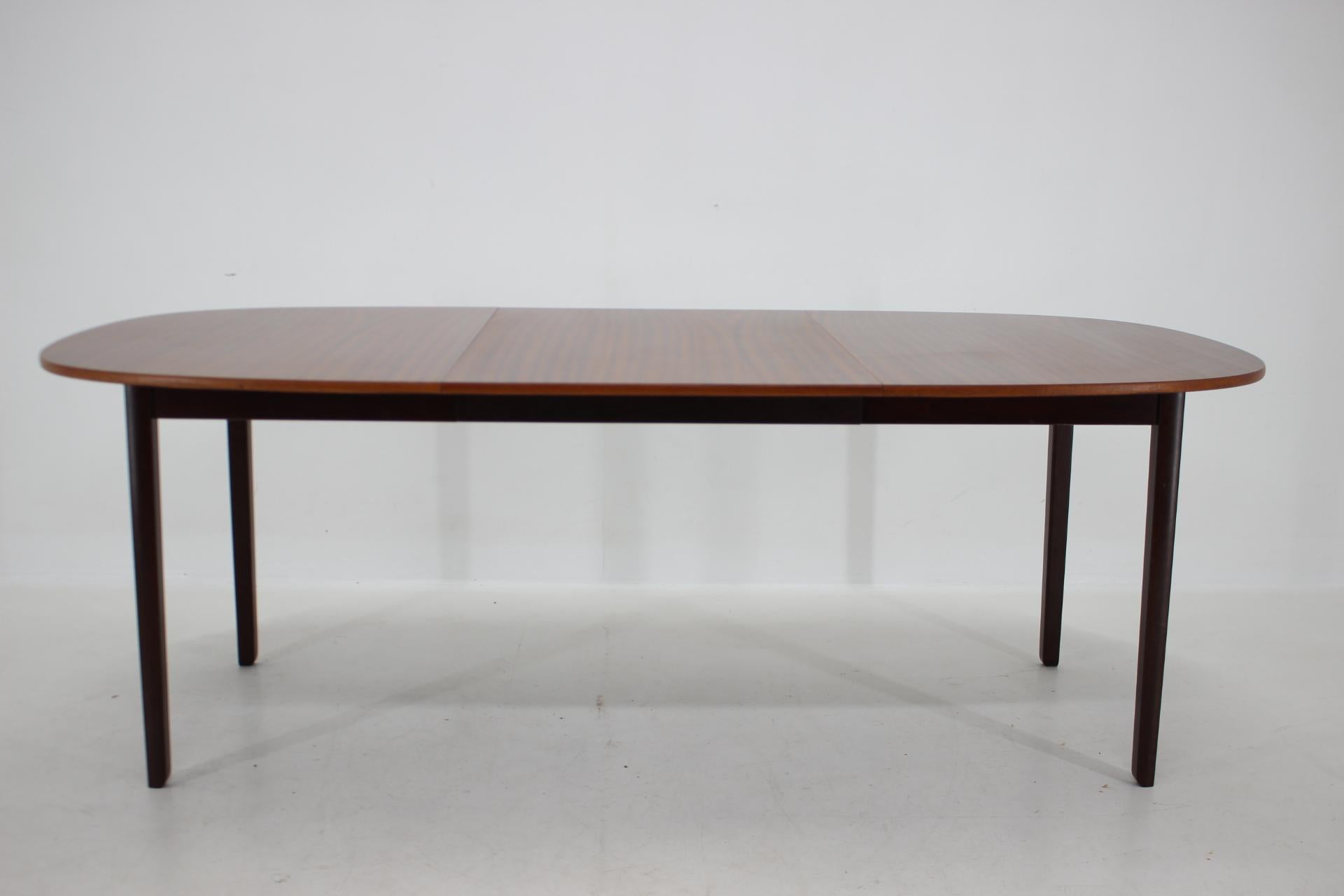 Table de salle à manger à rallonge en acajou Ole Wanscher des années 1960 par P. Jeppesen en vente 4