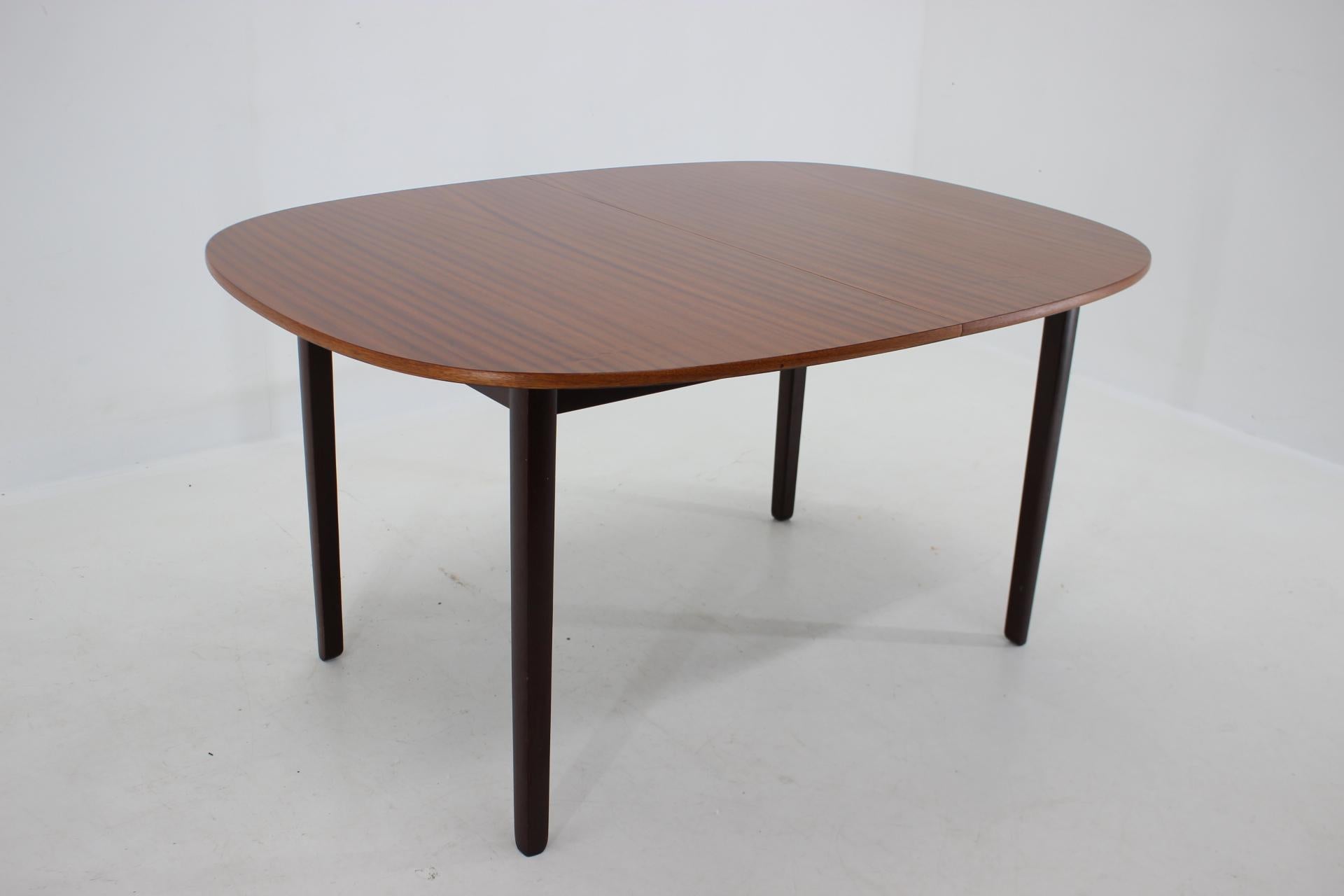 Danish 1960s Ole Wanscher Extendable Mahogany Dining Table by P. Jeppesen For Sale