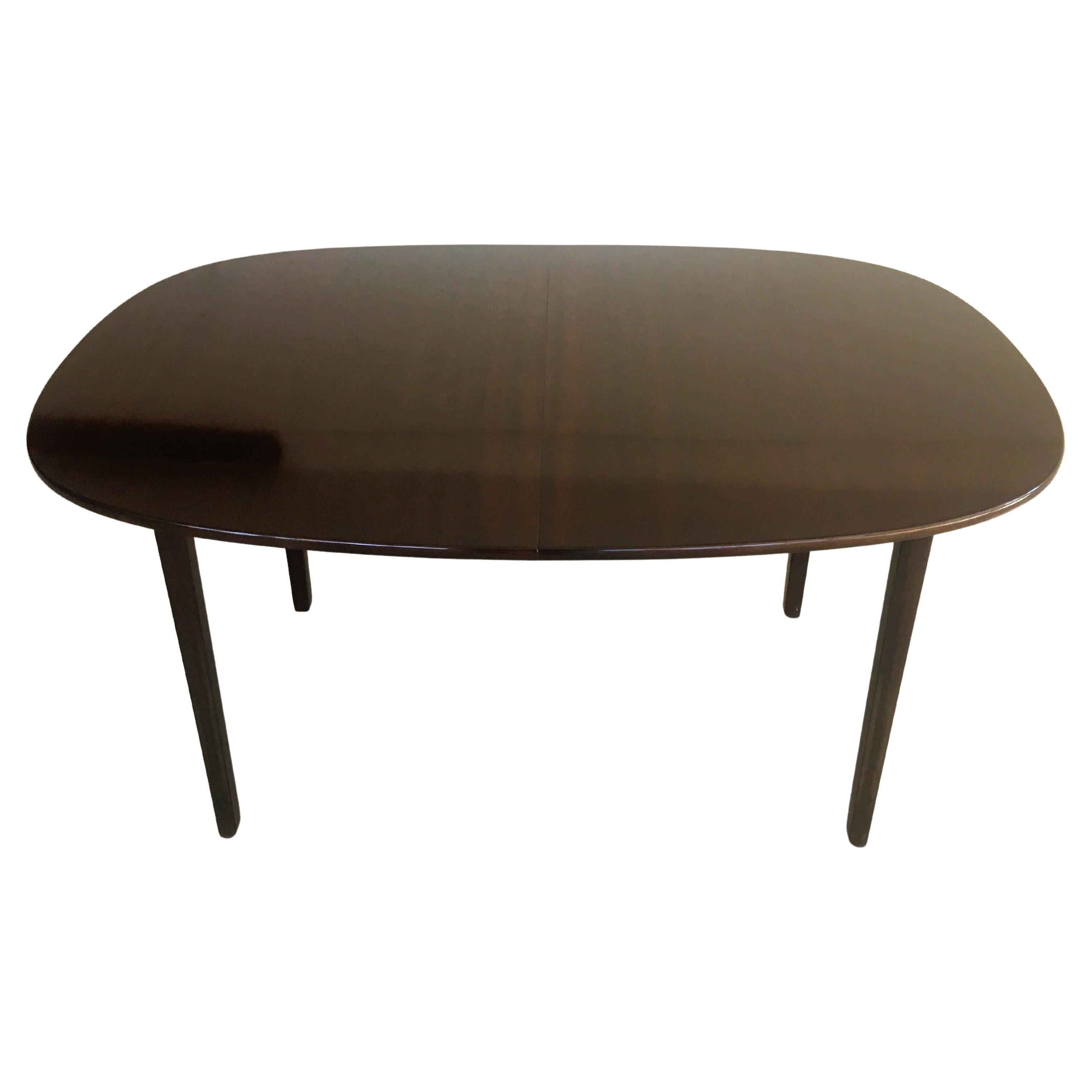 Table Rungstedlund