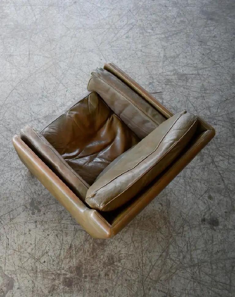 1960's Olive Brown Leather Lounge Chair with Ottoman by Illum Wikkelsø In Good Condition For Sale In Bridgeport, CT