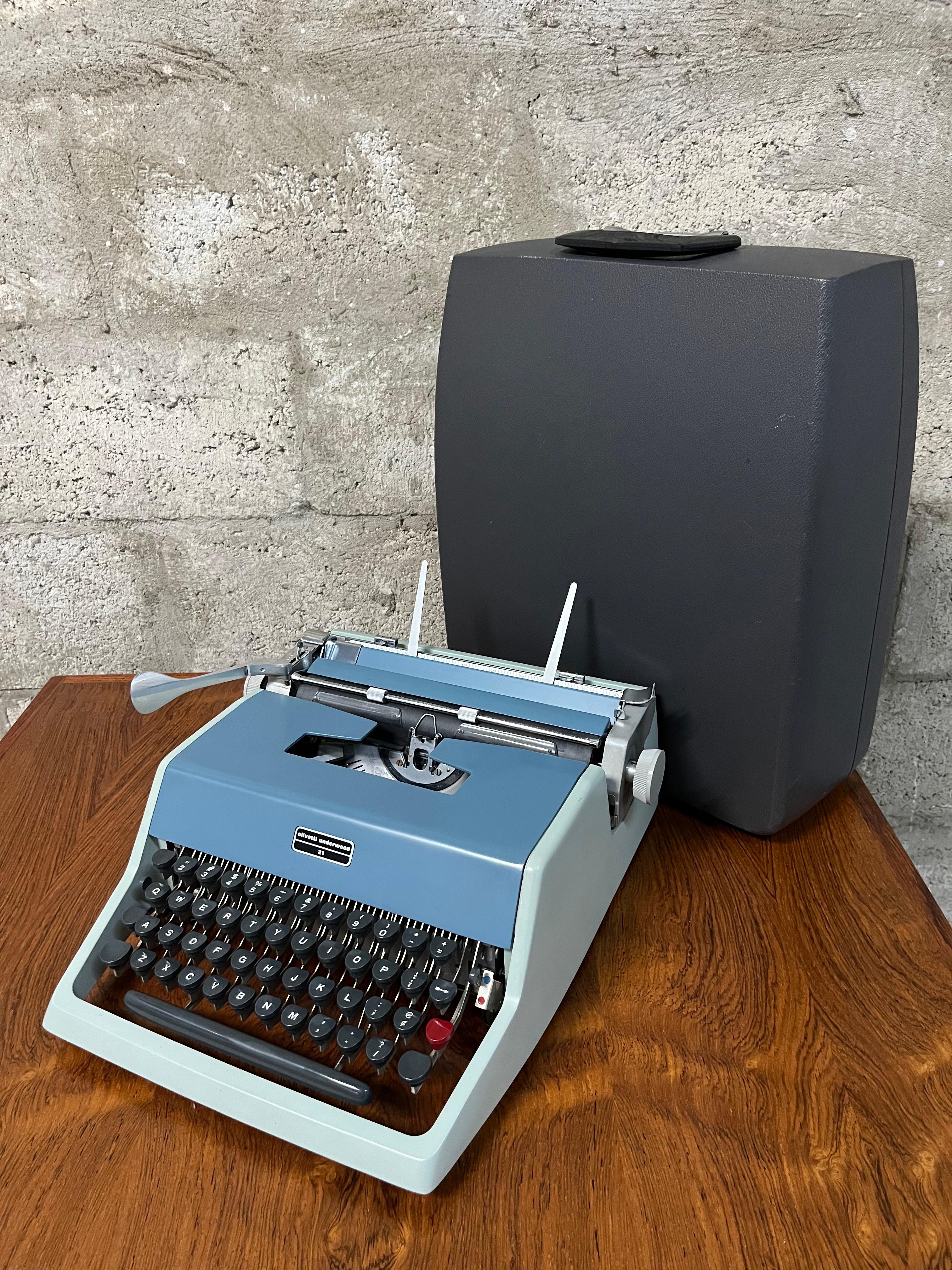 olivetti underwood 21 typewriter