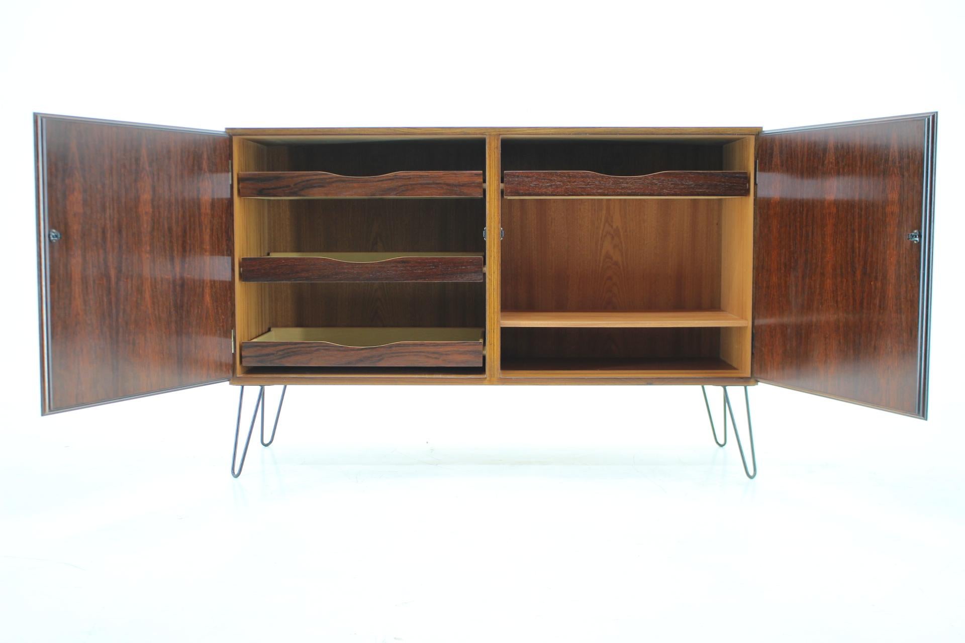 1960s, Omann Jun Palisander Upcycled Bookcase, Denmark In Good Condition For Sale In Praha, CZ