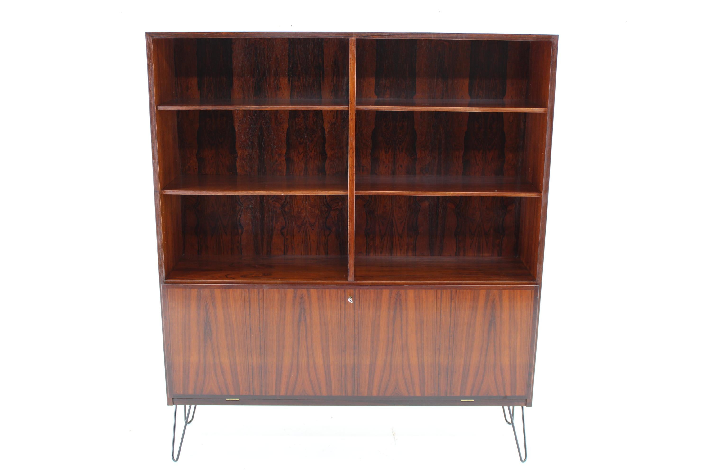 Mid-Century Modern 1960s Omann Jun Upcycled Bookcase Cabinet, Danemark  en vente