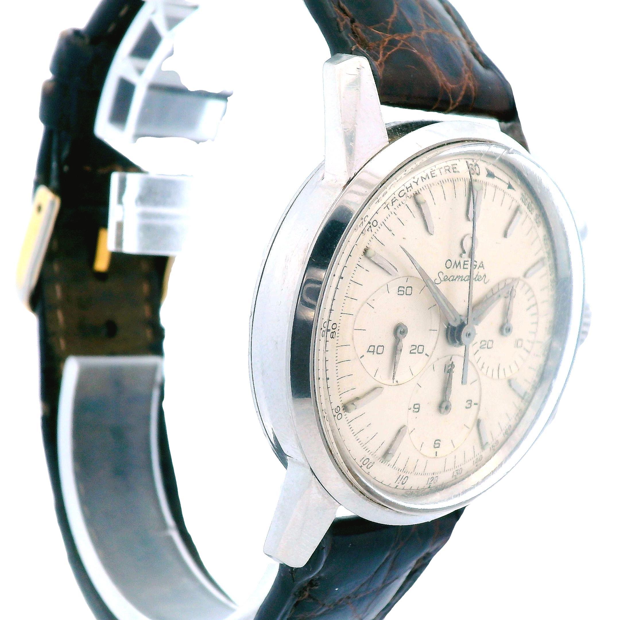 Omega Seamaster Montre chronographe en acier inoxydable des années 1960 - Running en vente 5
