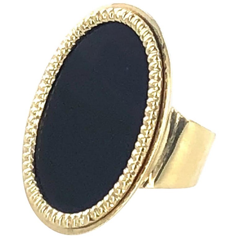 1960s Onyx 18 Karat Yellow Gold Cocktail Ring For Sale at 1stDibs