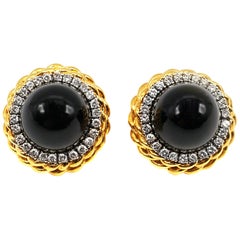 1960s Onyx Diamond 18 Karat Gold Round Clip-On Earrings
