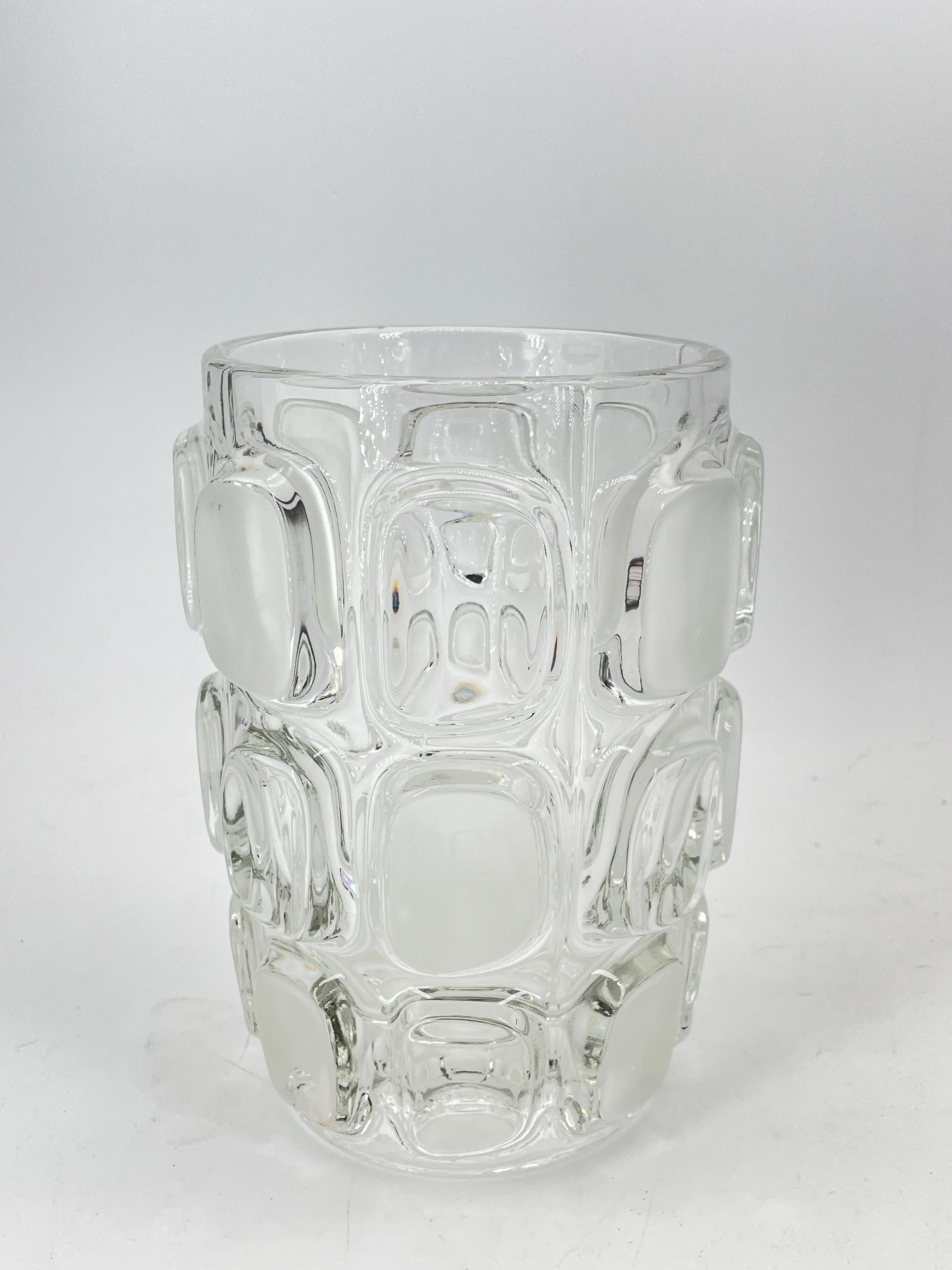 Machine-Made 1960s Op Art Glass MCM Vase by Frantisek Vizner for Sklo Union Libochovice For Sale